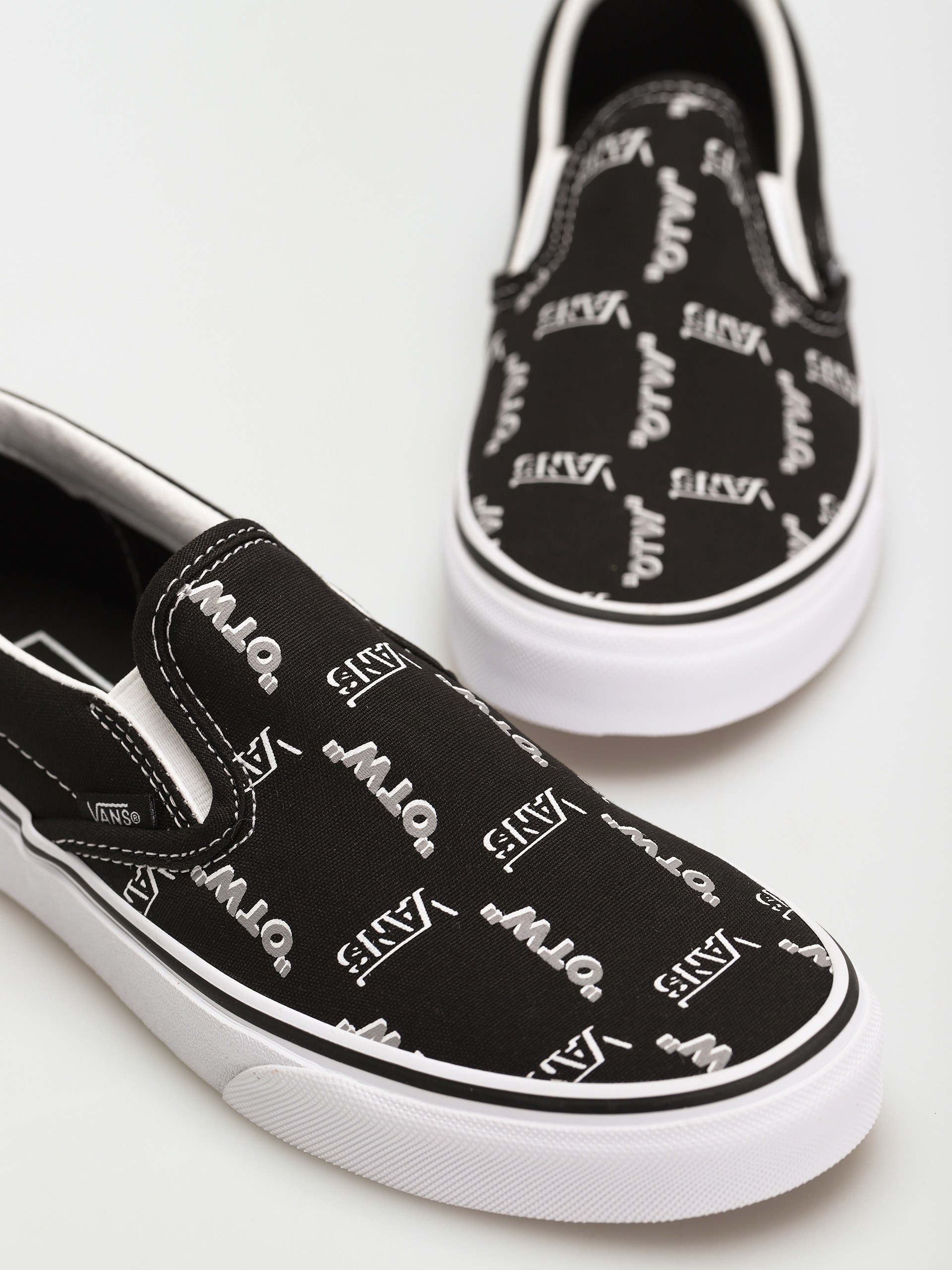 Vans Classic Slip On Shoes (shadow vans/black/true white)