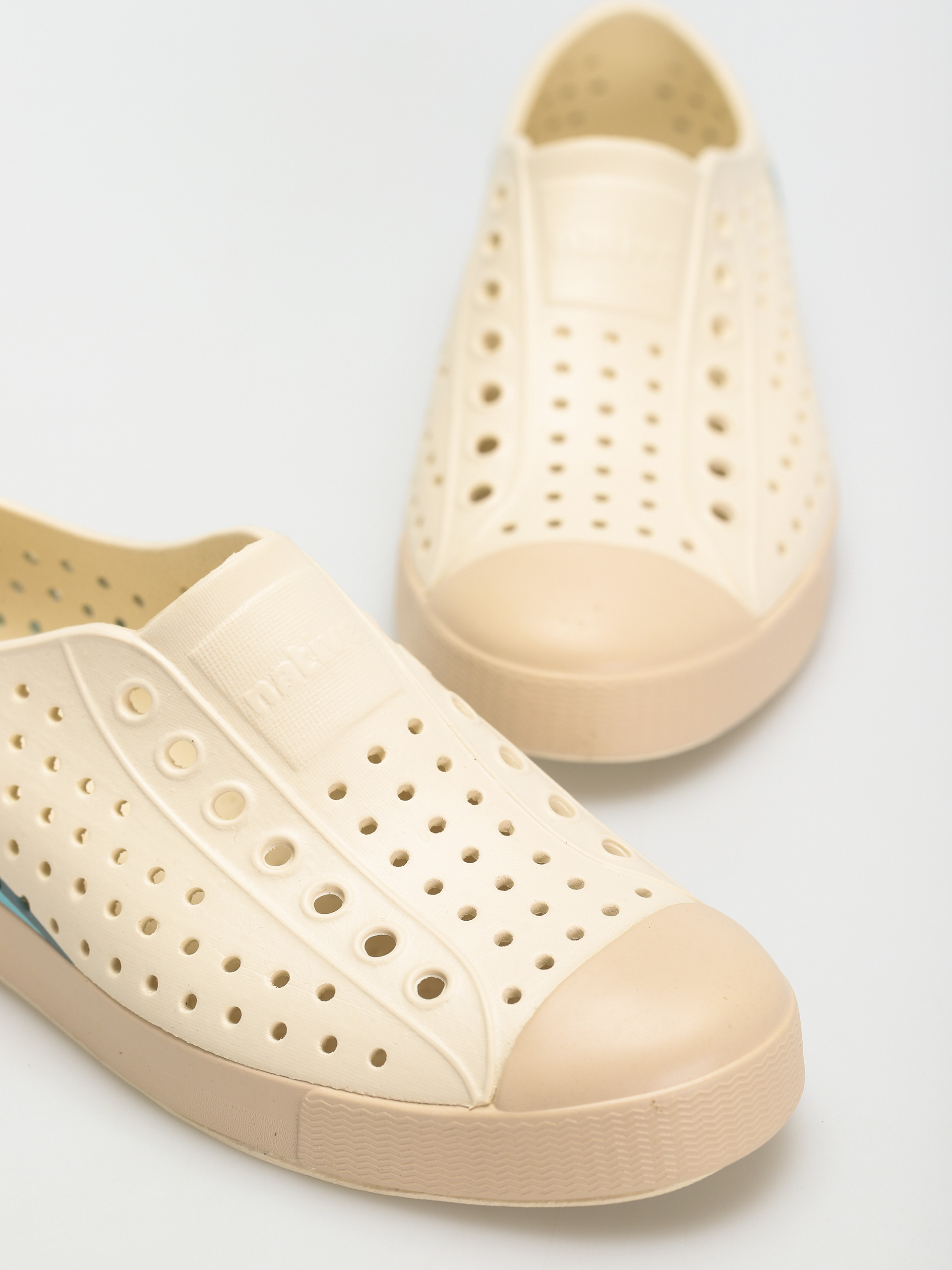 Native Jefferson Block Shoes (bone white/soy beige/folio mountain block)