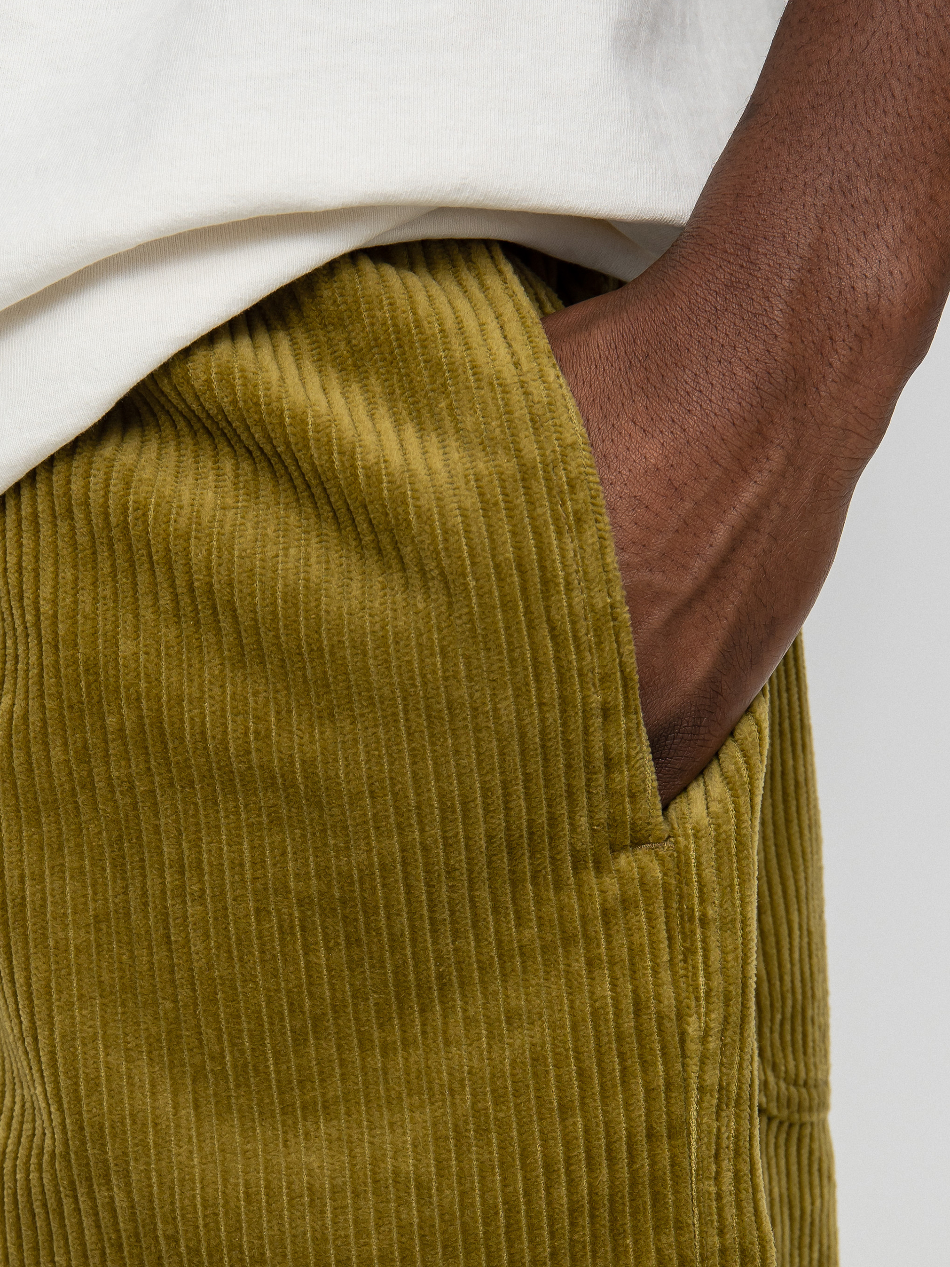 OBEY Easy Relaxed Corduroy Shorts (olive oil)