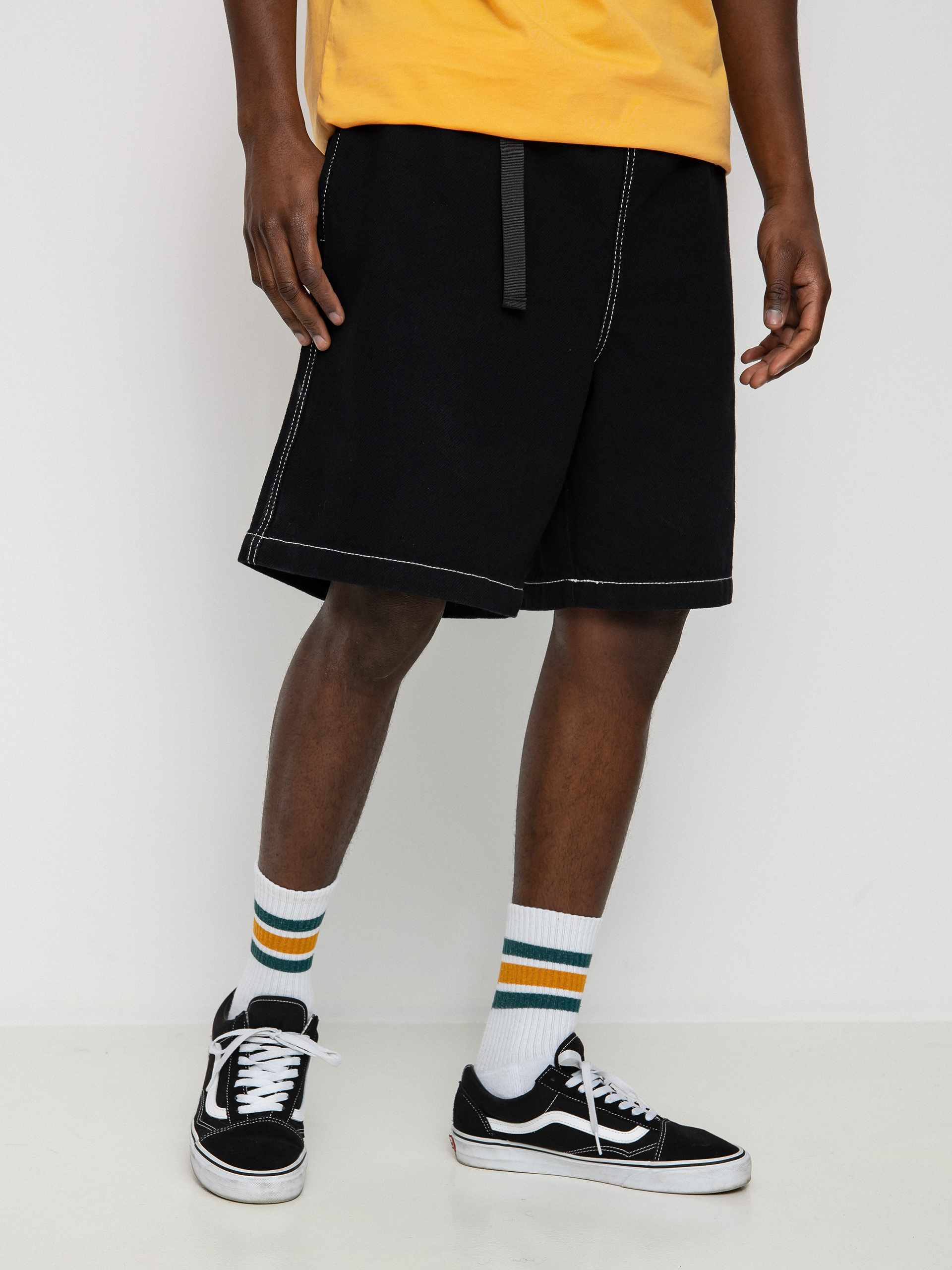 Stussy Loose Twill Mountain Shorts (black)