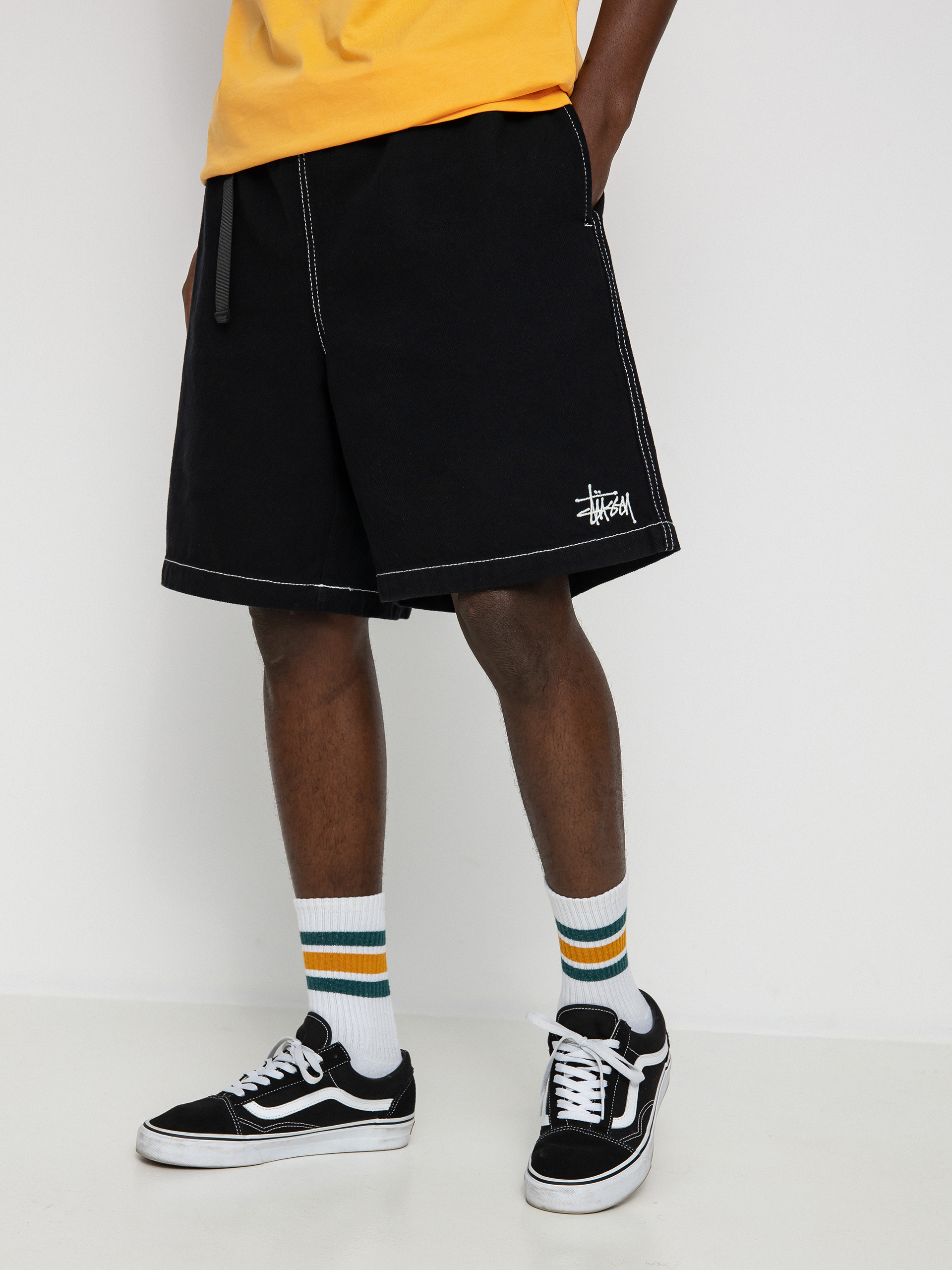 Stussy Loose Twill Mountain Shorts (black)
