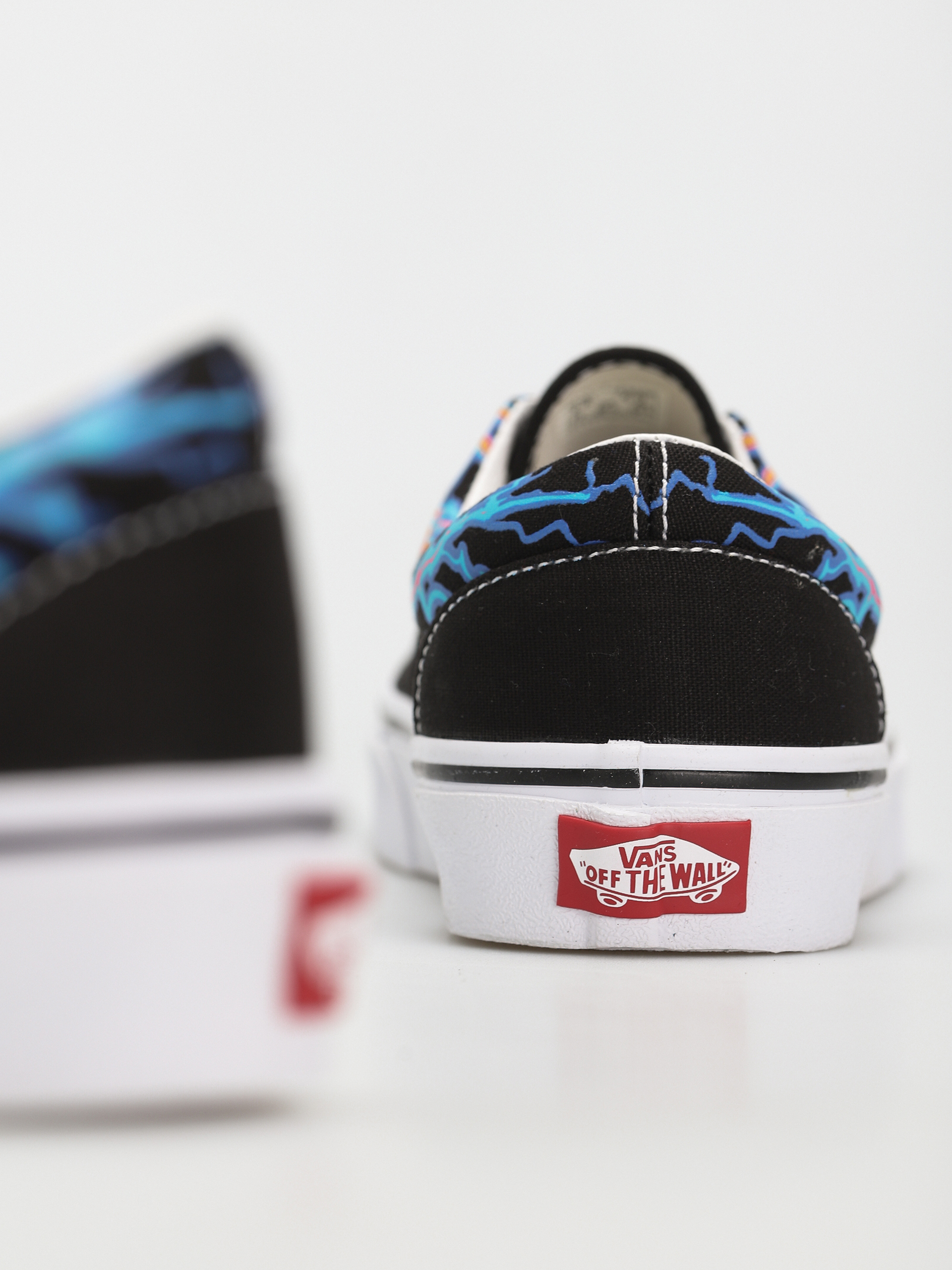 Vans Era Schuhe (electric flame/black/true white)