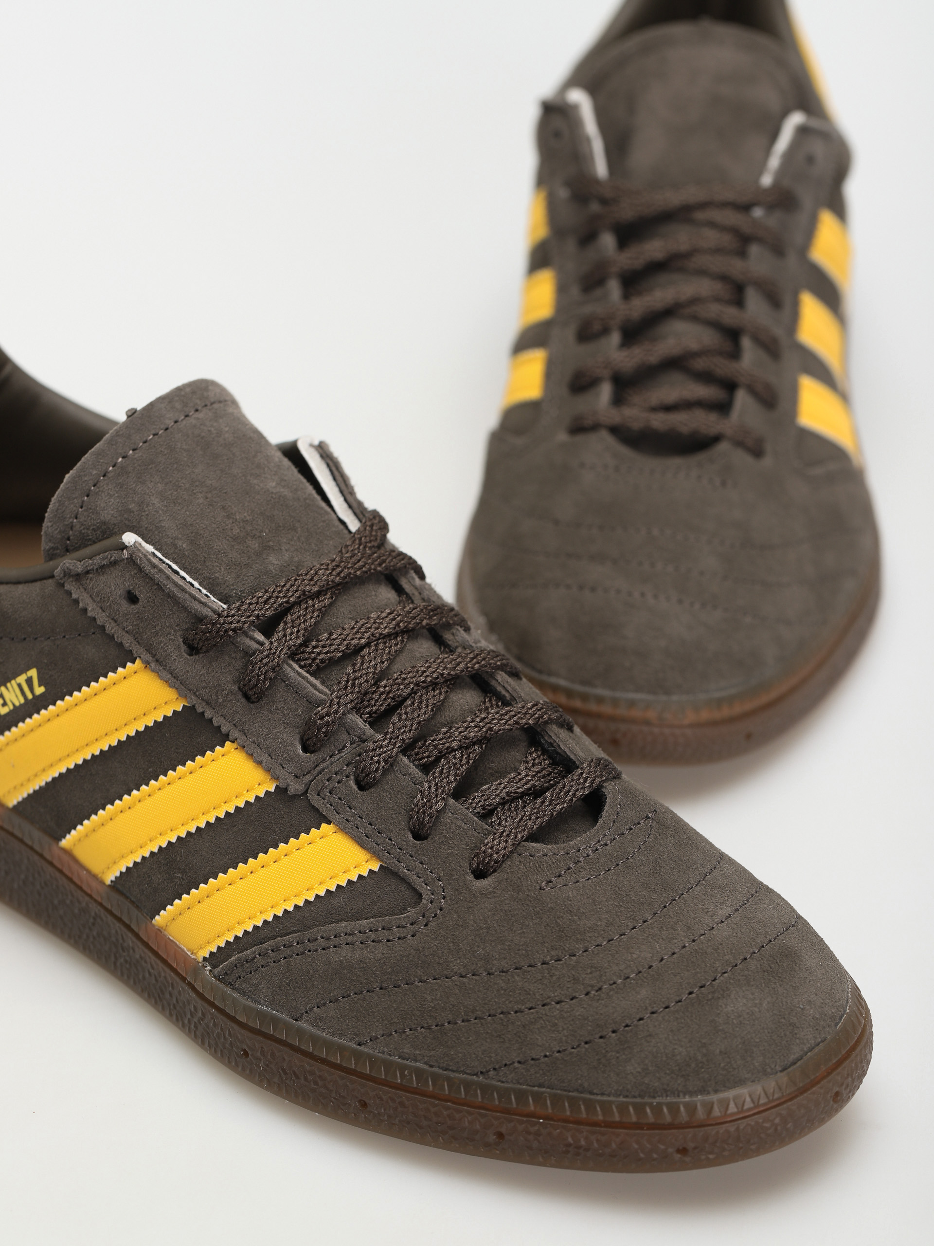adidas Busenitz Vintage Shoes (shaoli/bogold/gum5)