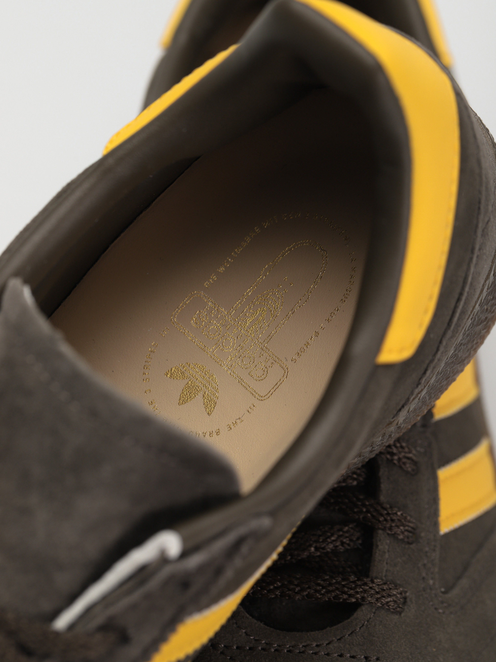 adidas Busenitz Vintage Shoes (shaoli/bogold/gum5)