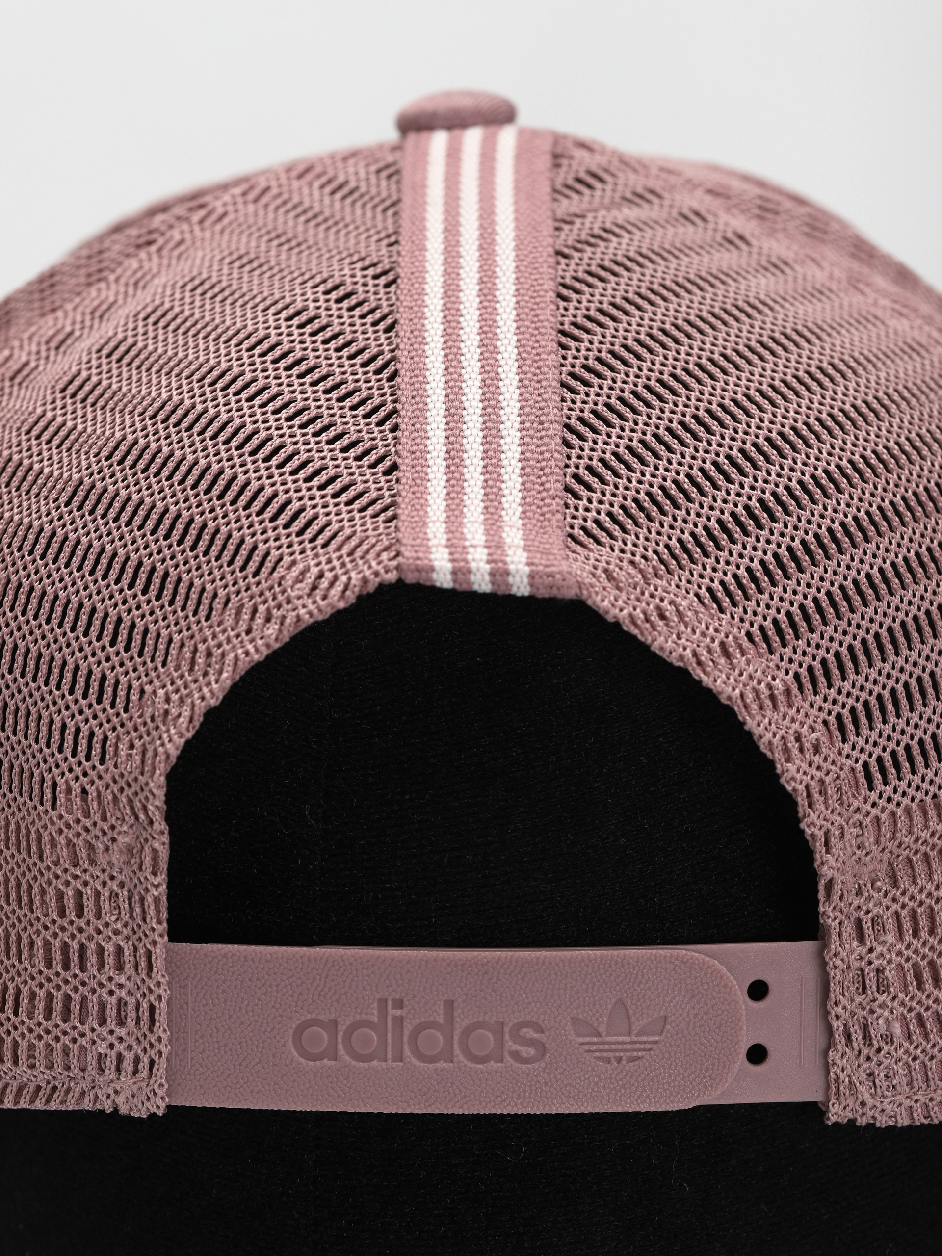 adidas Originals Curved Trucker Cap (magic mauve)