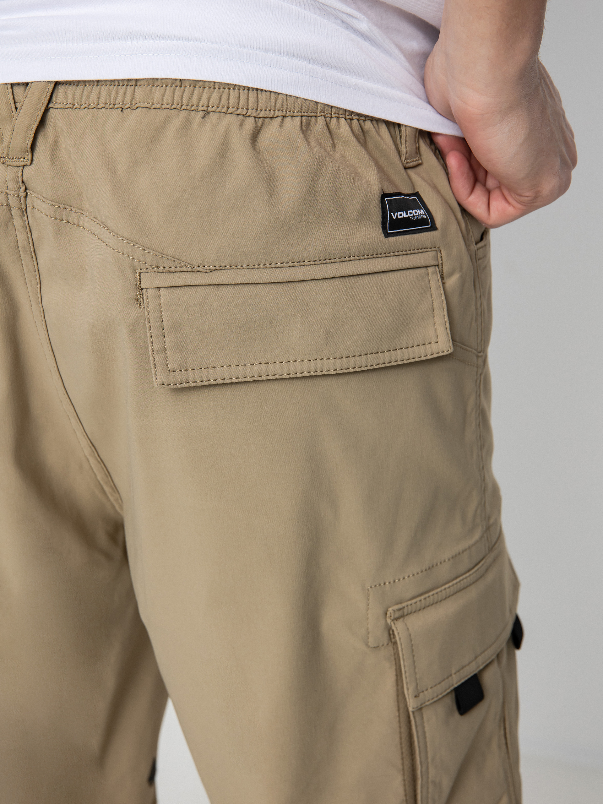 Skate Vitals Cargo Hybrid 21 Shorts (khaki)