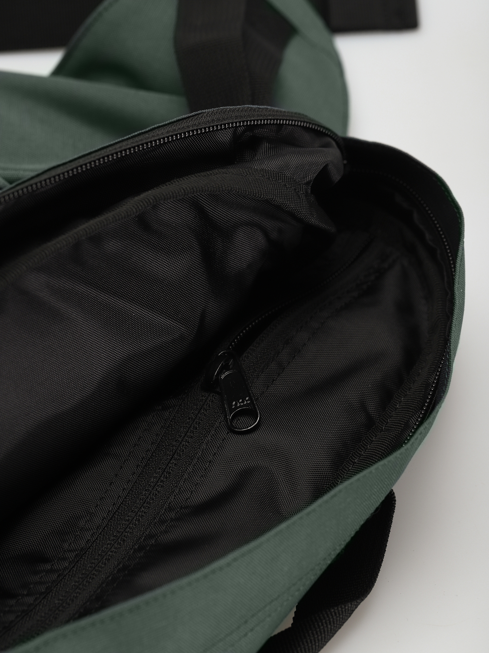 Carhartt WIP Vernon Shoulder Bum bag (hemlock green)