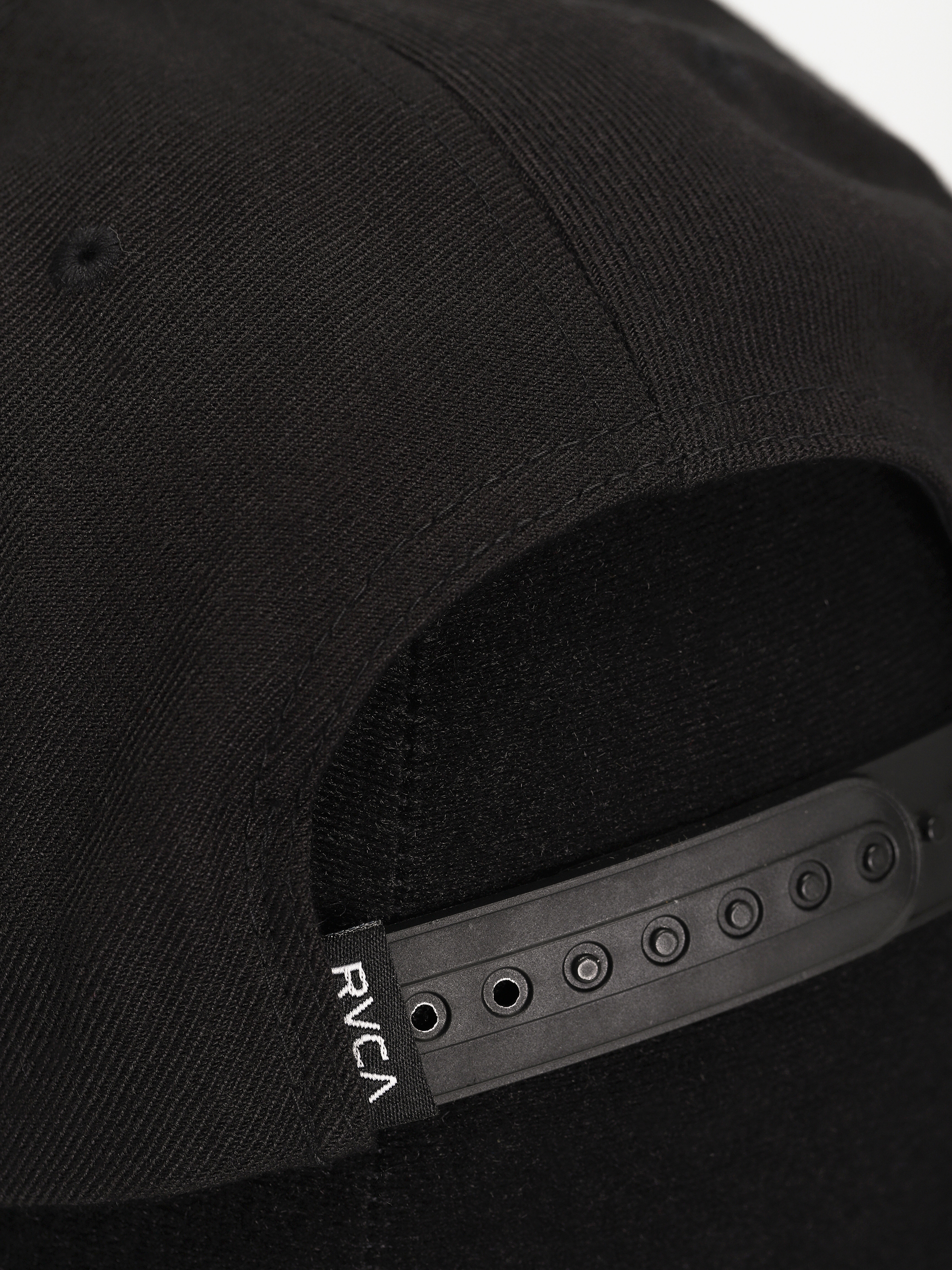 RVCA Va Patch Snapback ZD Cap (black)