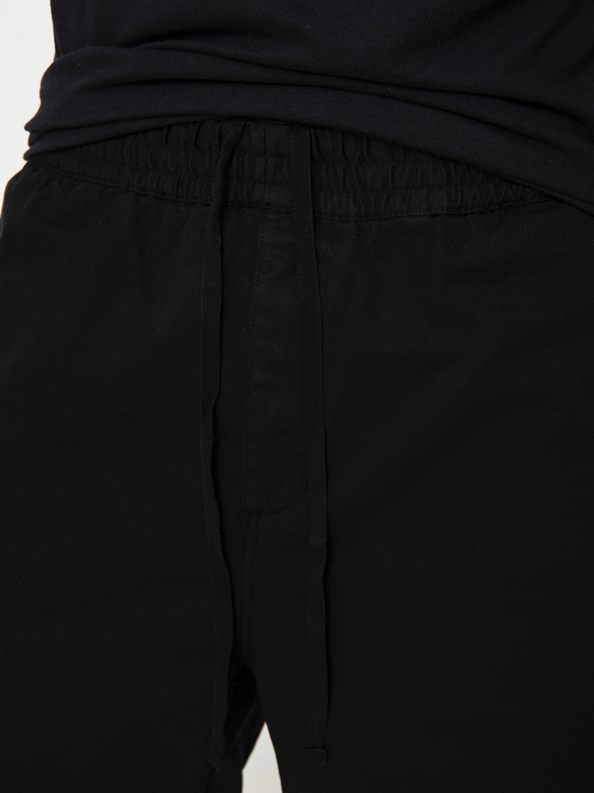 Carhartt WIP Flint Shorts (black)