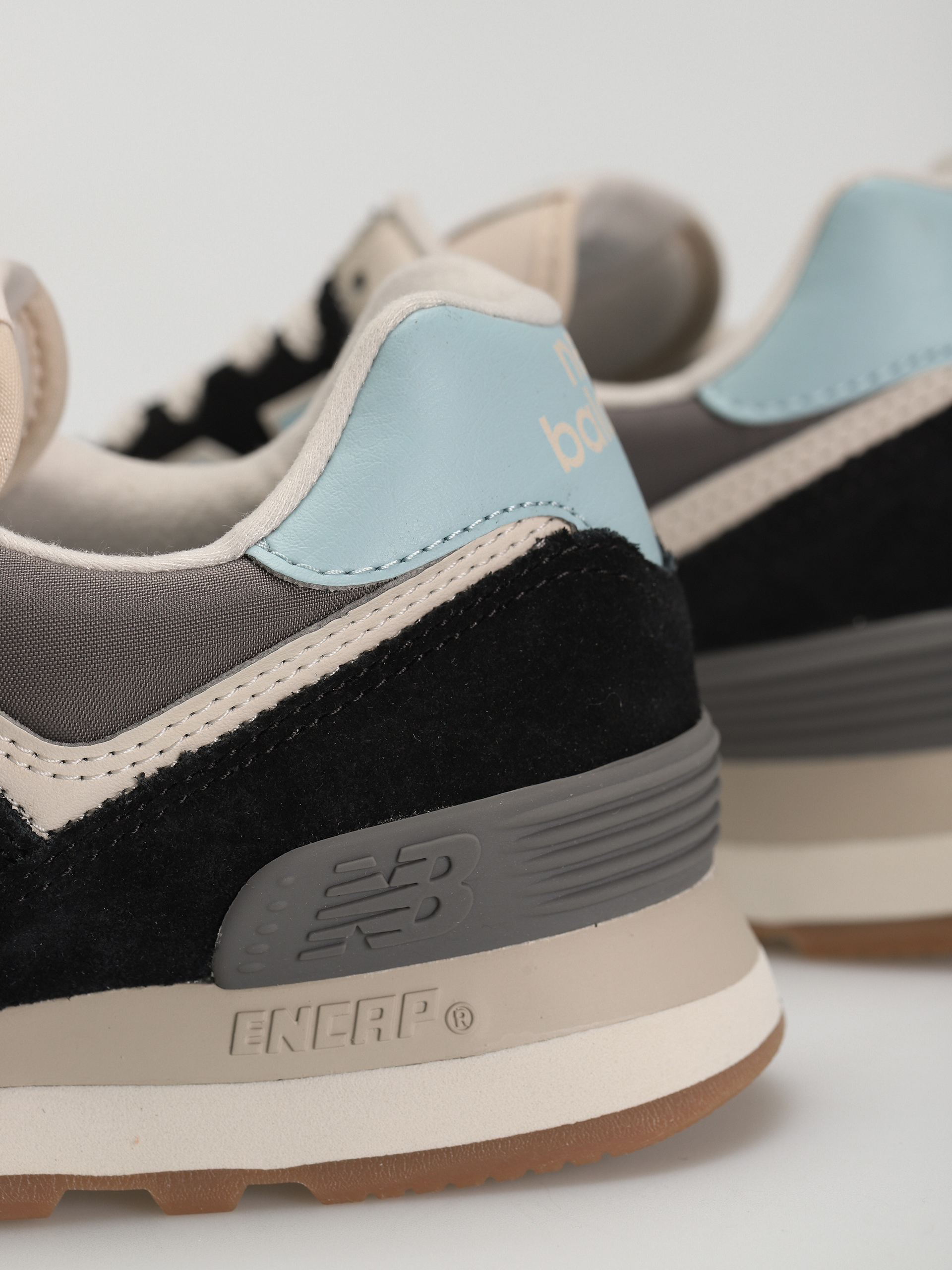 New Balance 574 Schuhe Wmn (black)