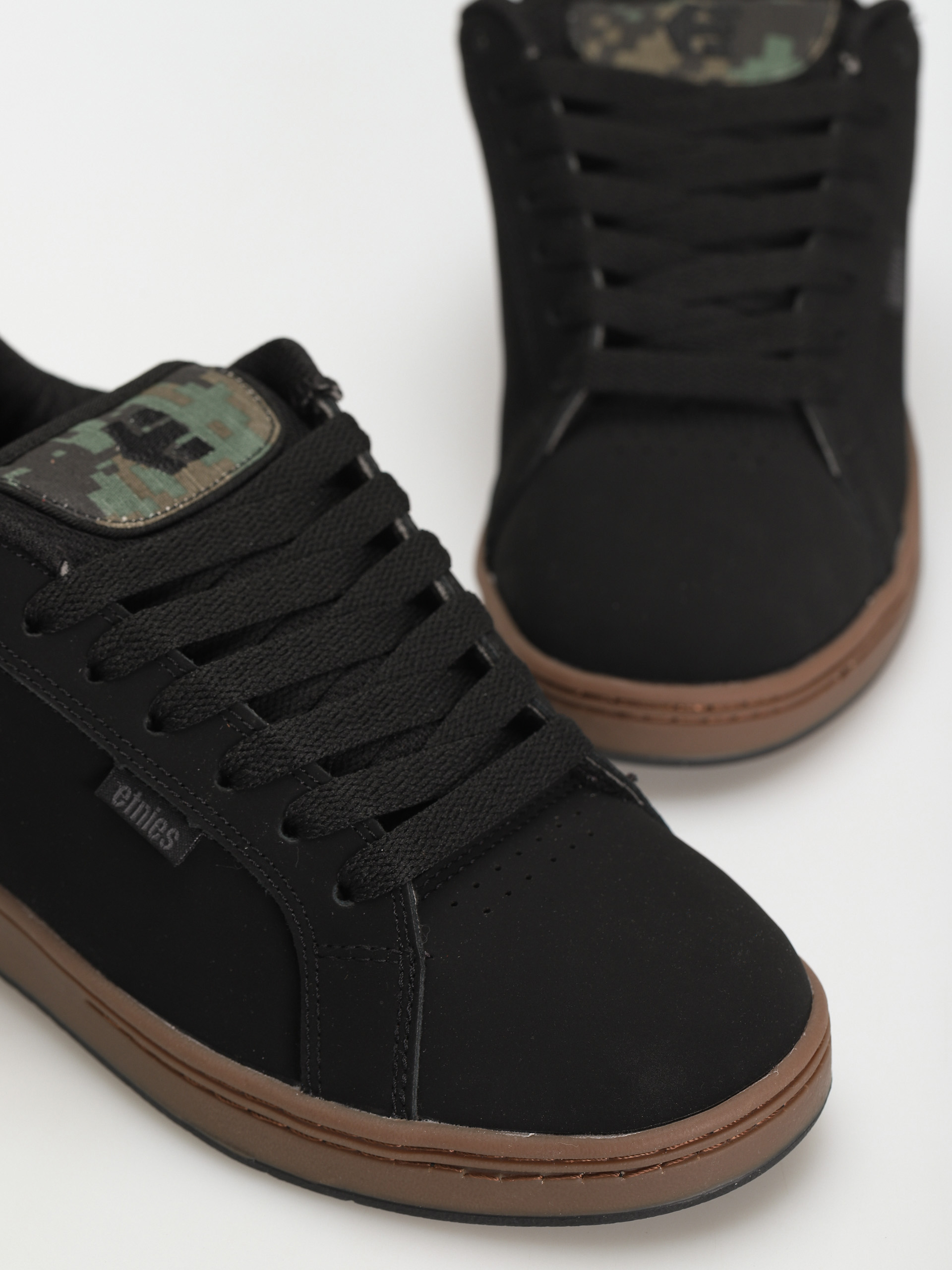 etnies fader trainers