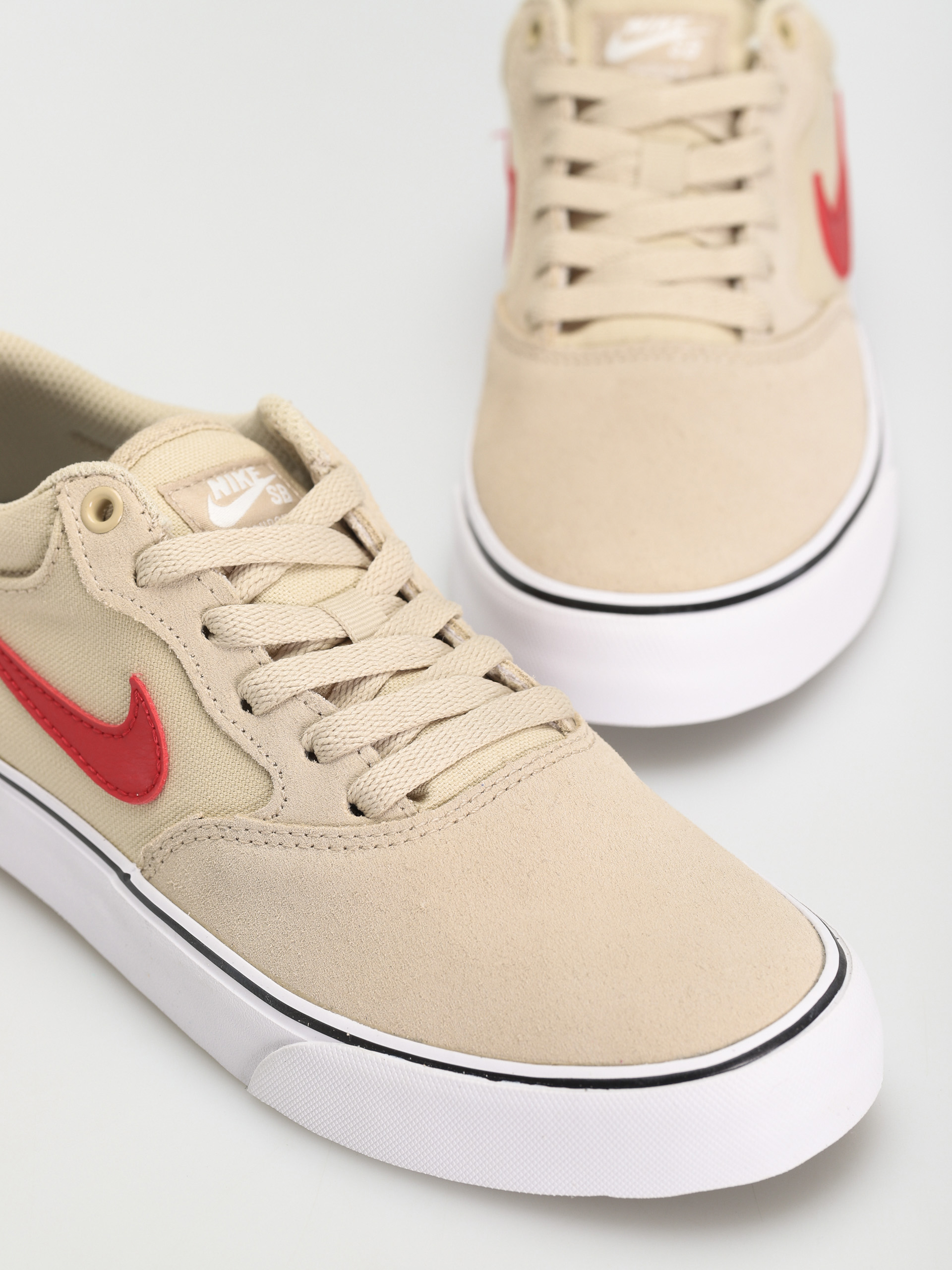 Nike SB Chron 2 Shoes (rattan/university red rattan sail)