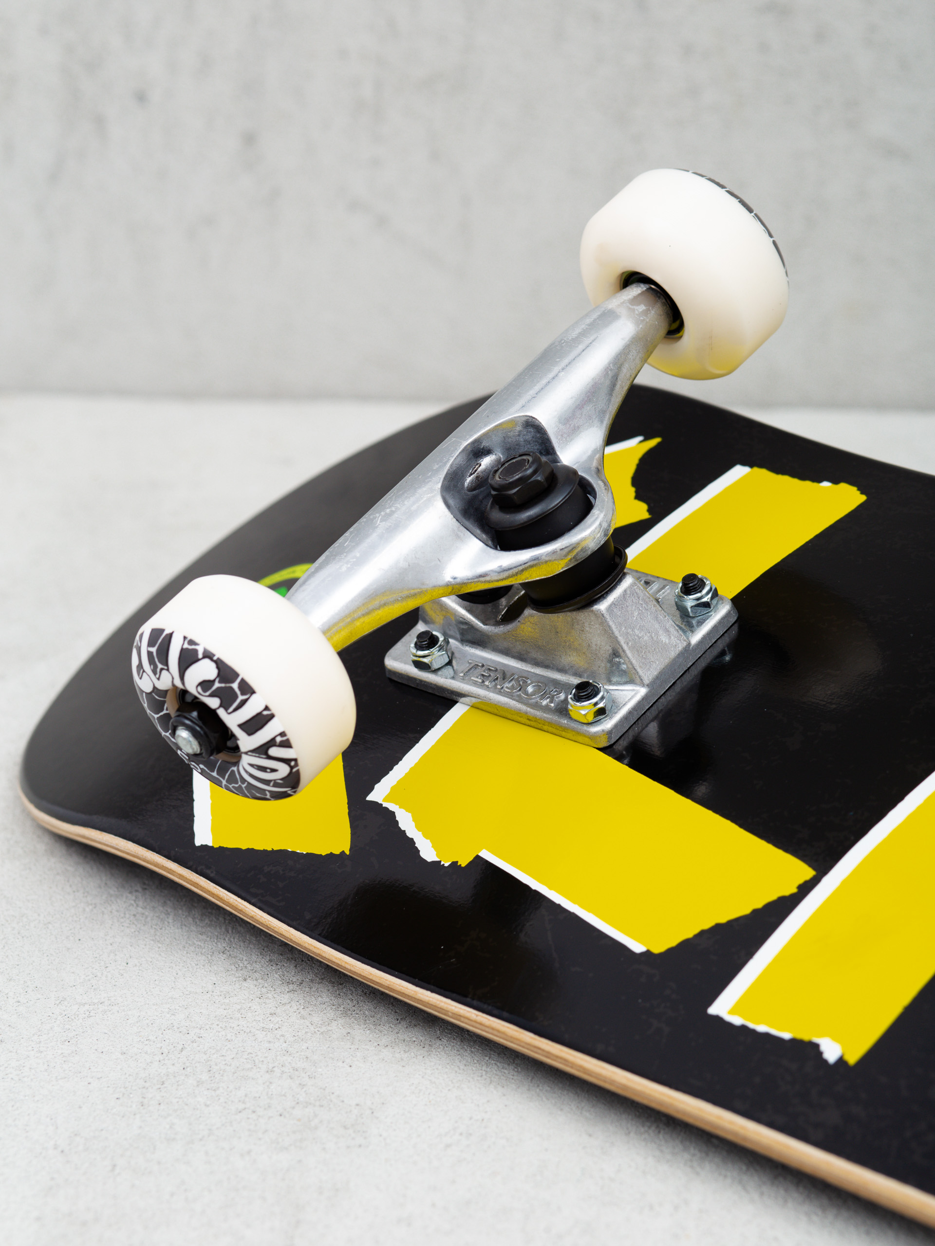 Cliche Scotch Skateboard (black/yellow)