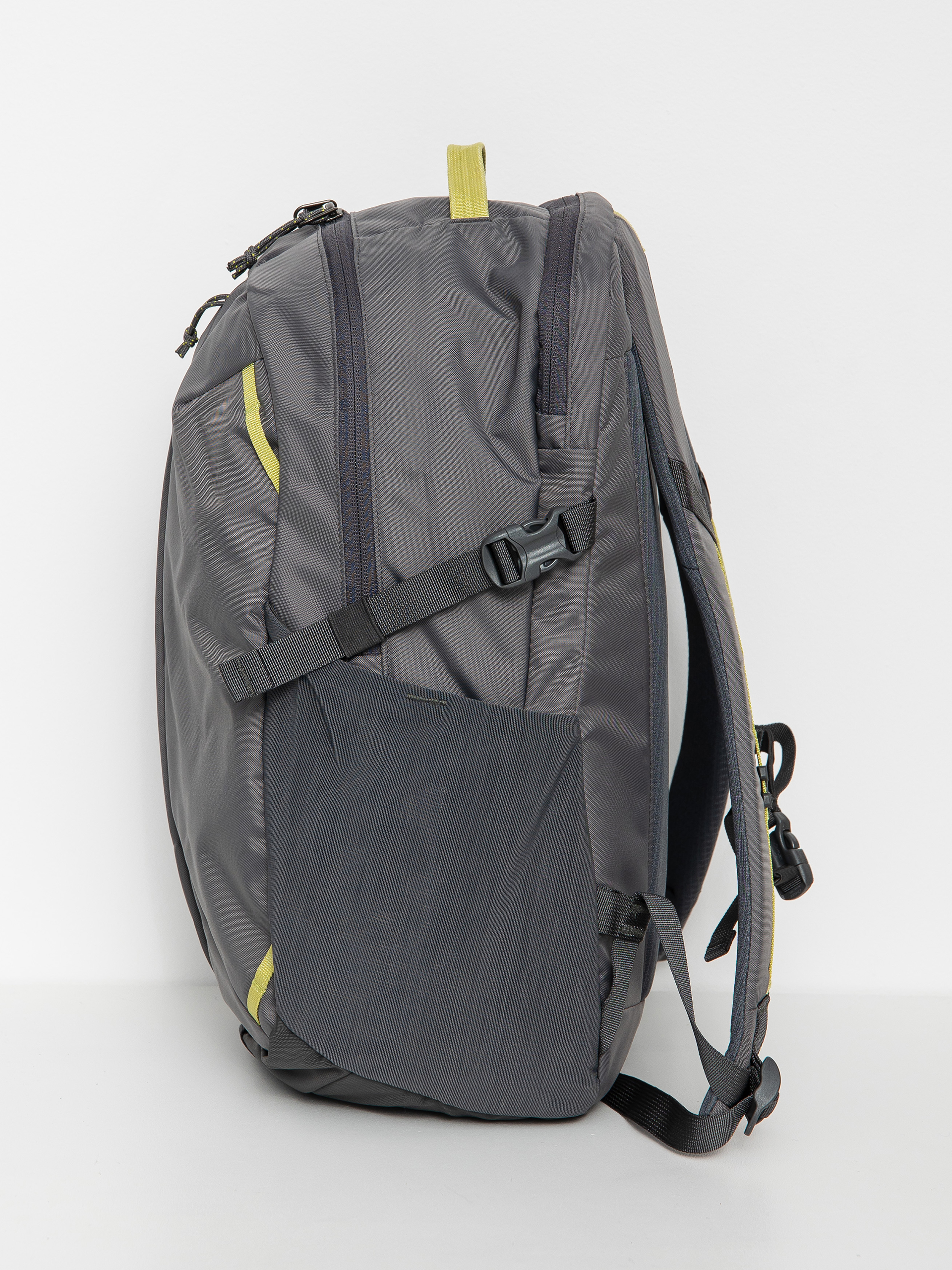 Patagonia Refugio Day Pack 26L Backpack (forge grey)