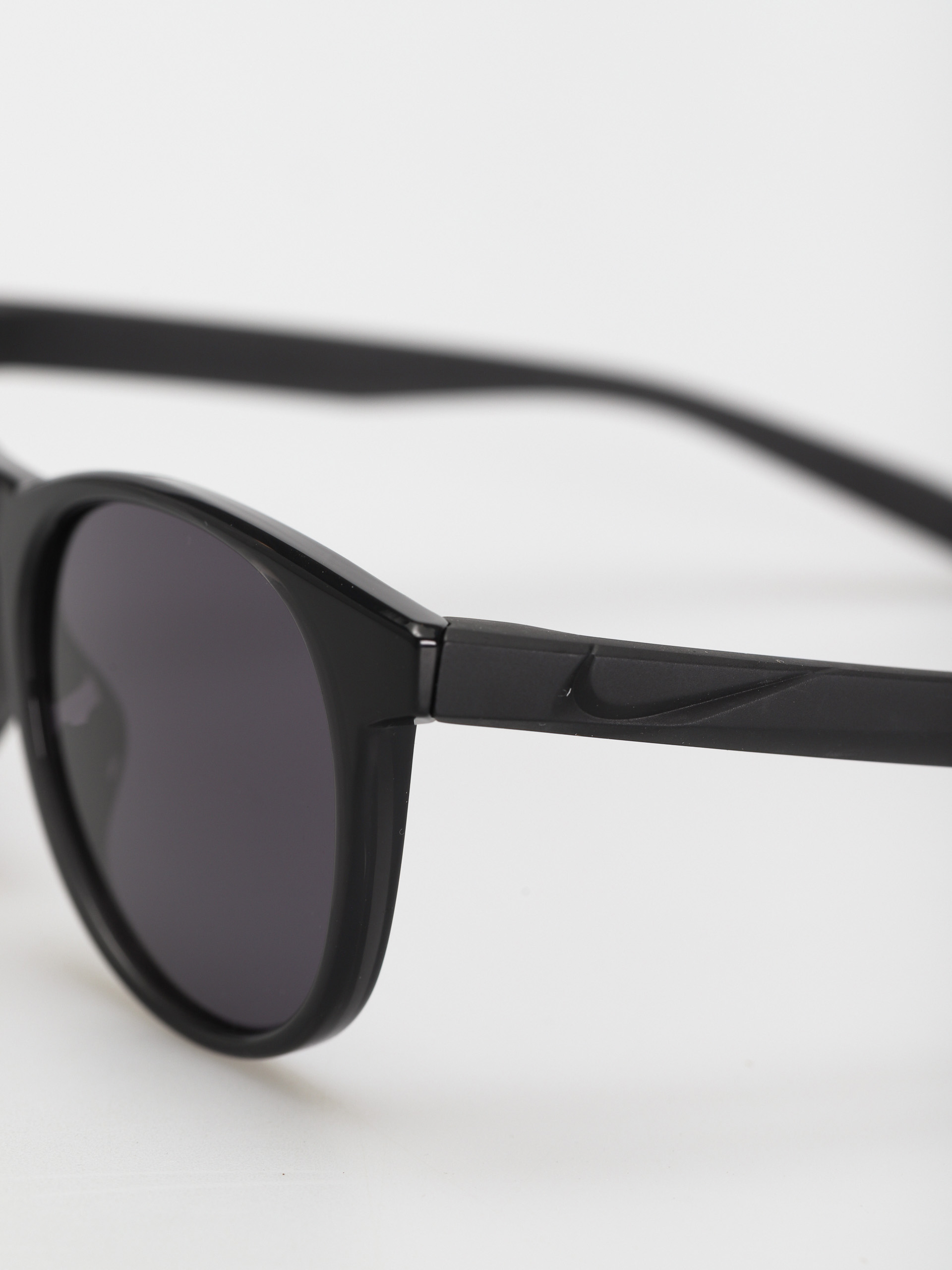 Nike SB Nike Ascent Sunglasses (black/dark grey lens)