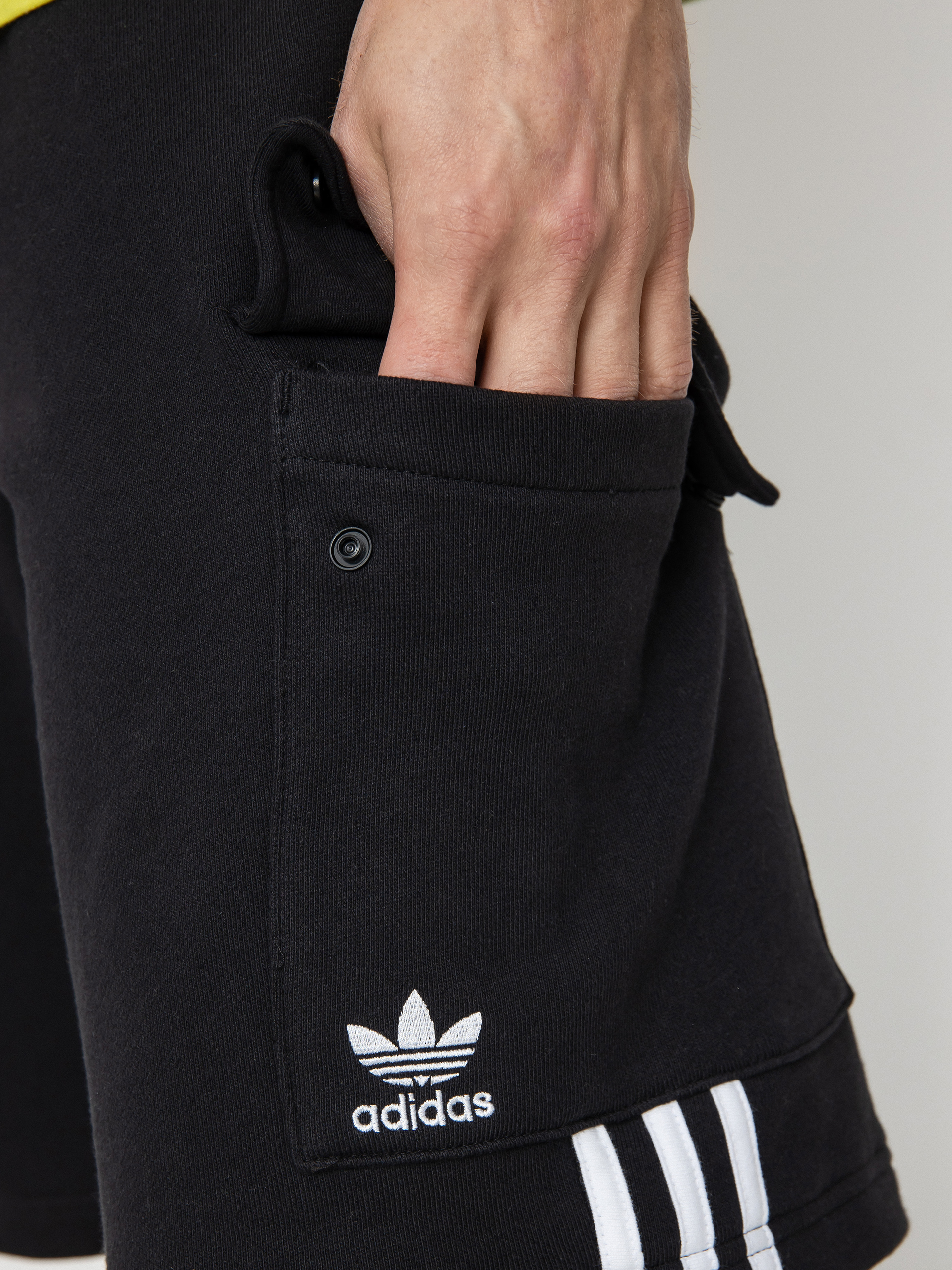 adidas Originals 3S Cargo Shorts (black)