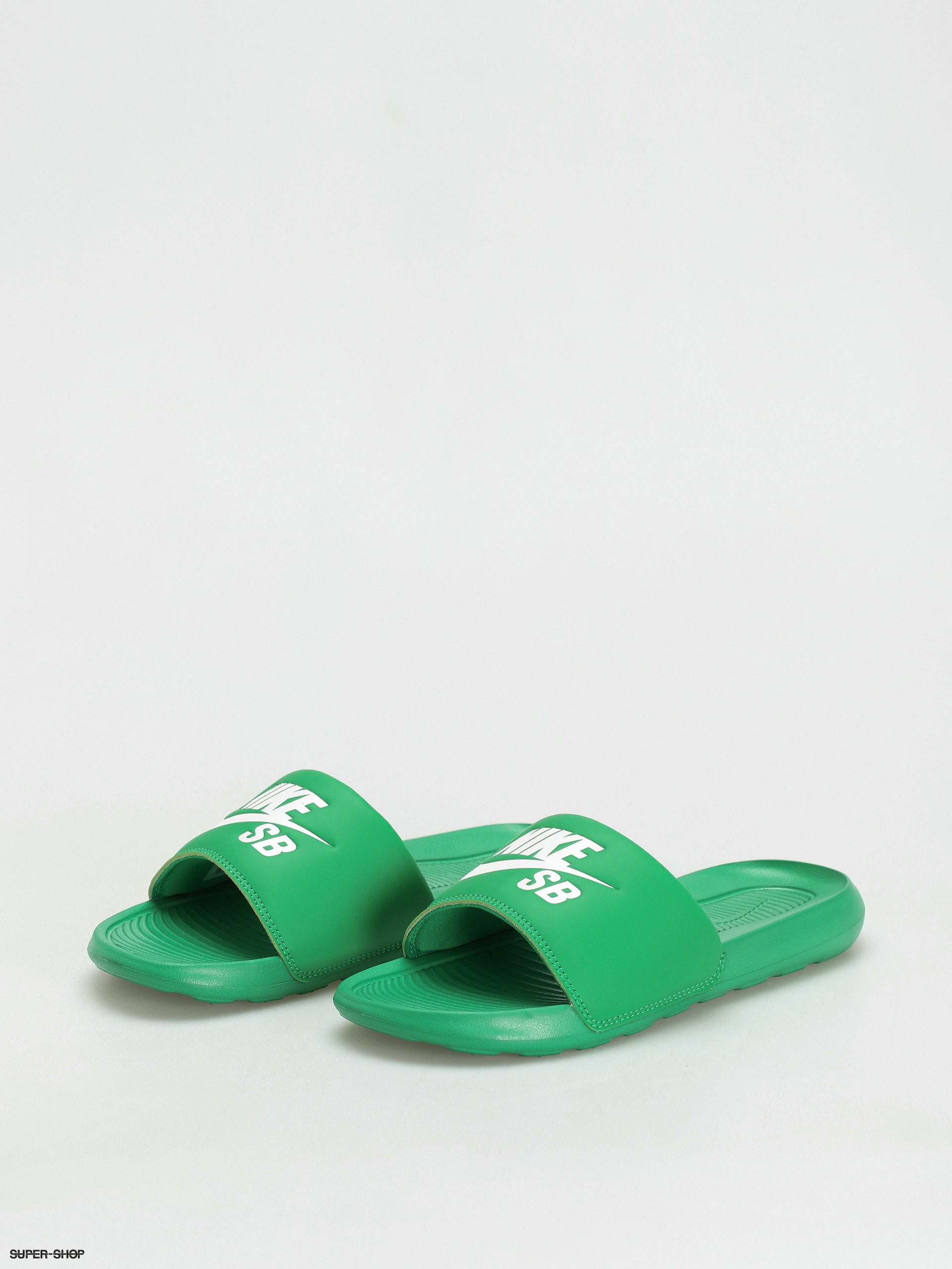 nike green flip flops