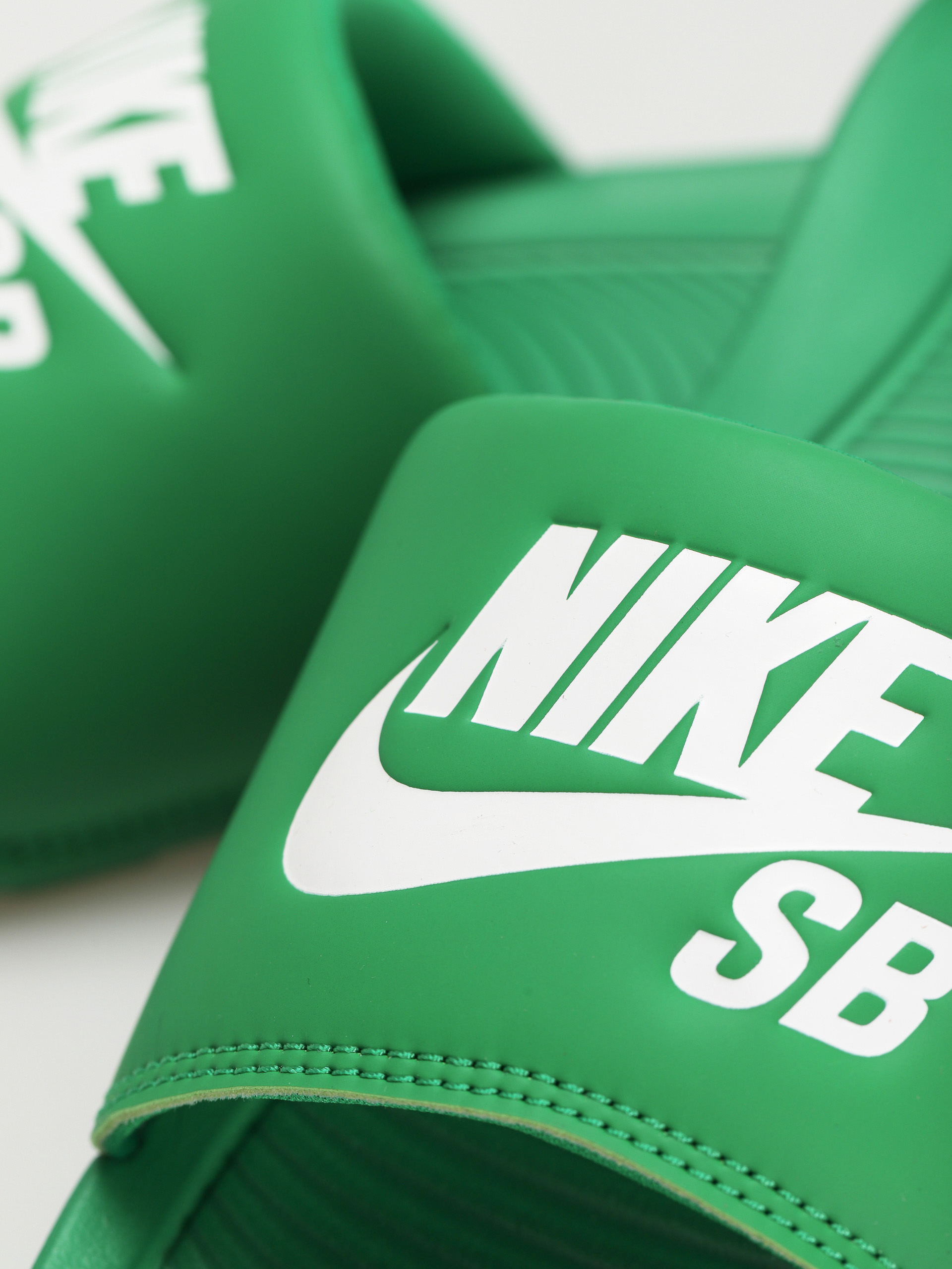 nike victori one flip flops