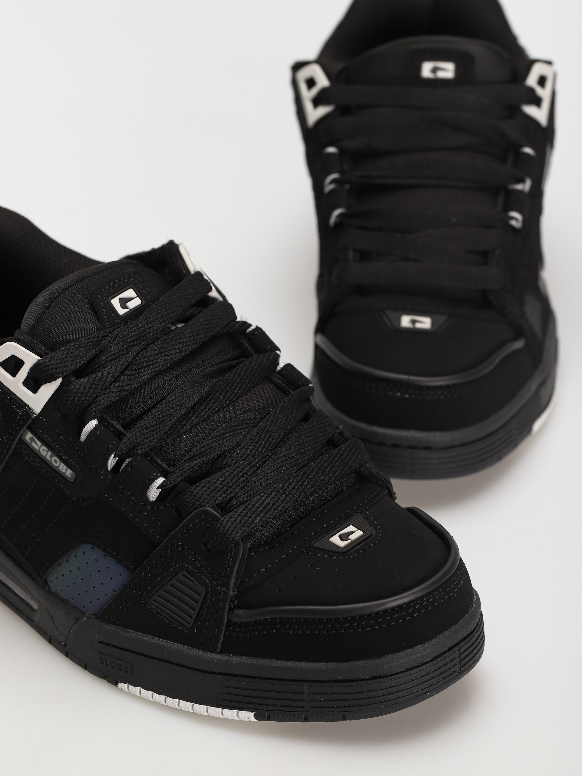 Globe Sabre Shoes (black/oil)