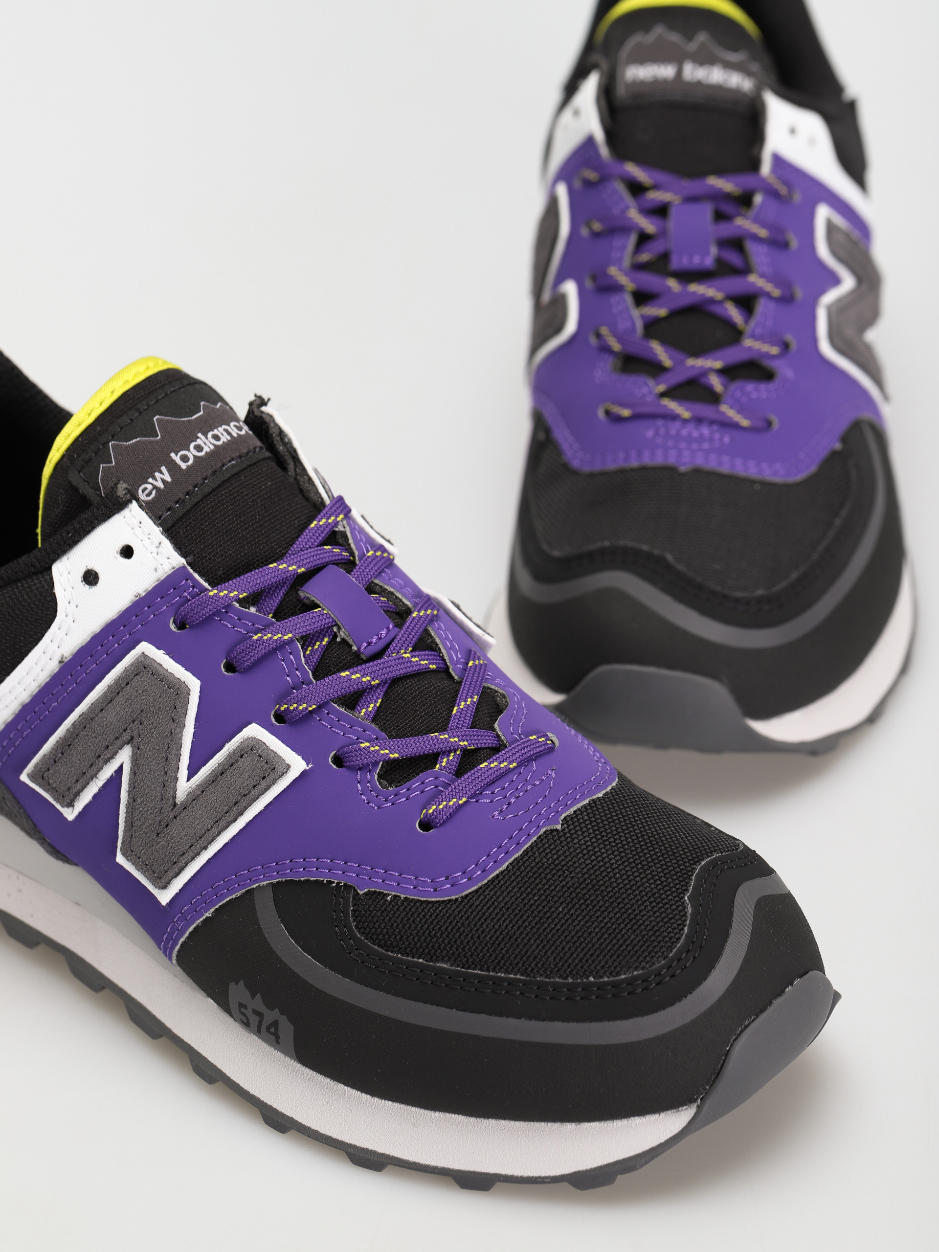 New Balance 574 Shoes (black/purple)