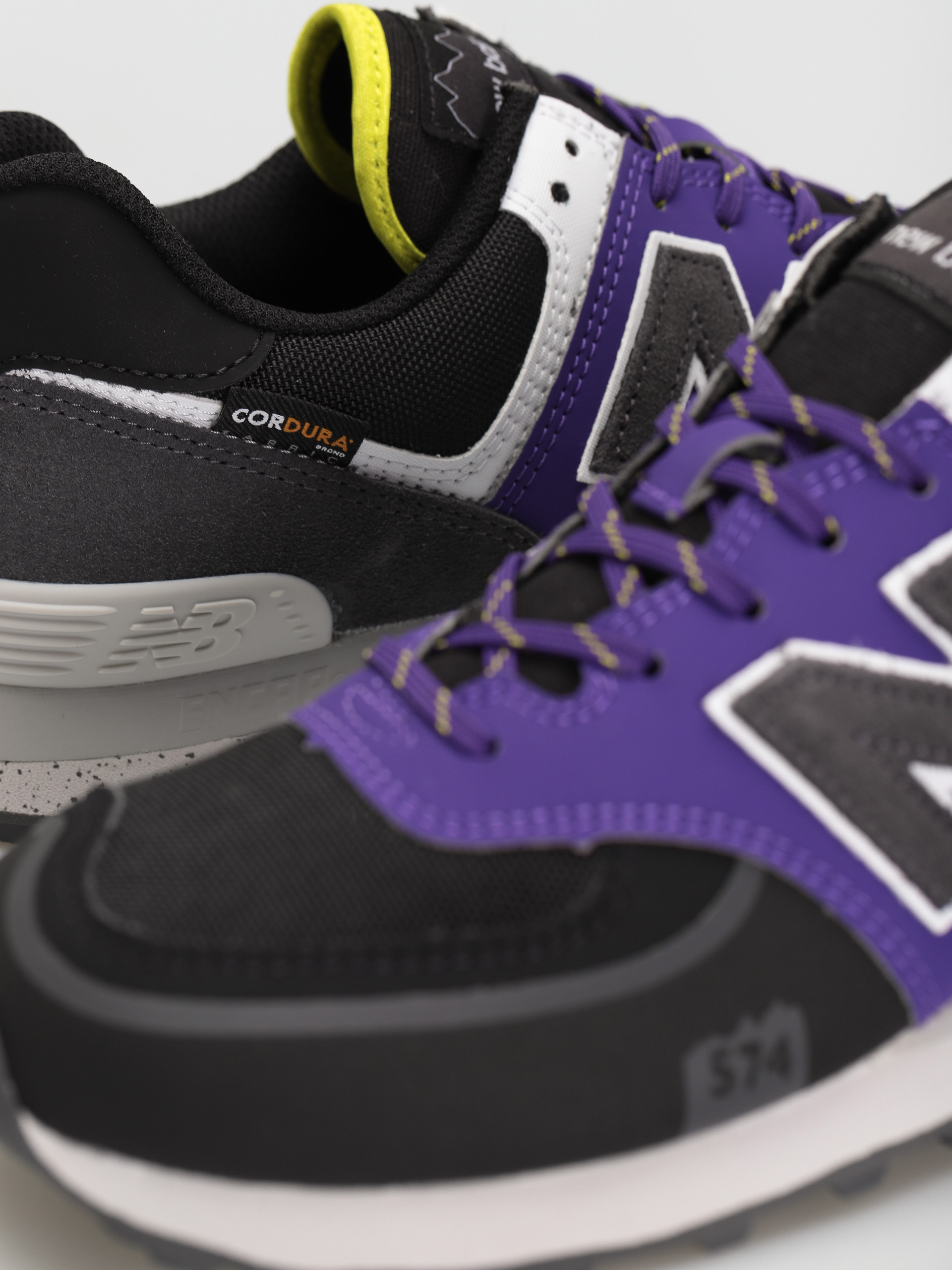 New Balance 574 Shoes (black/purple)