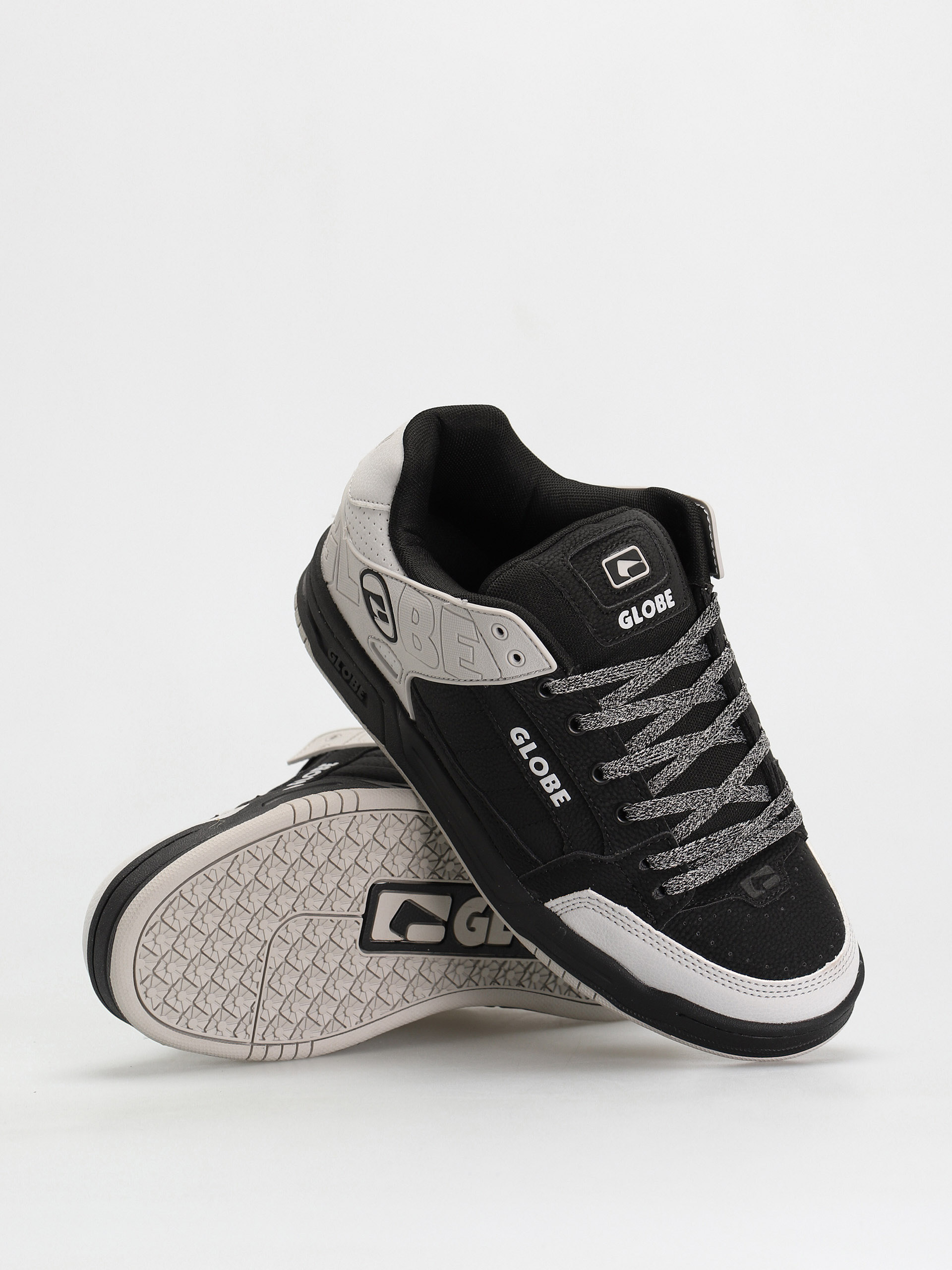 Globe Tilt Shoes (black/black/alloy)