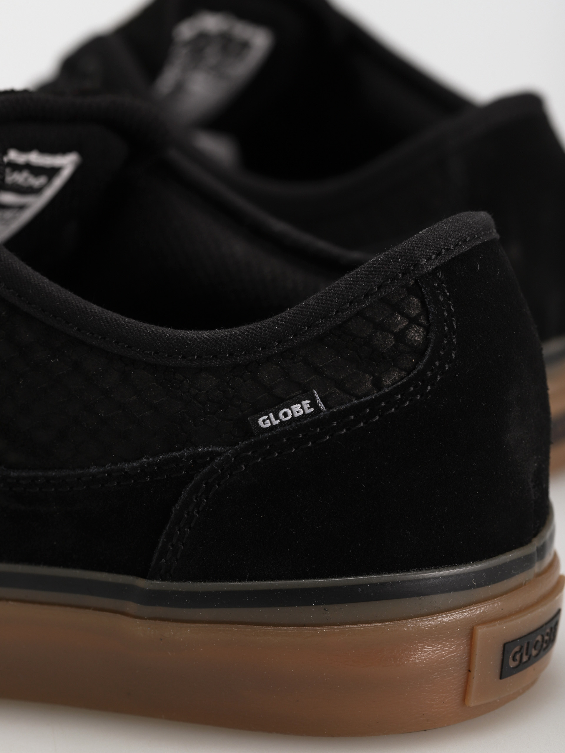 Globe Mahalo Shoes (black/snake/gum)