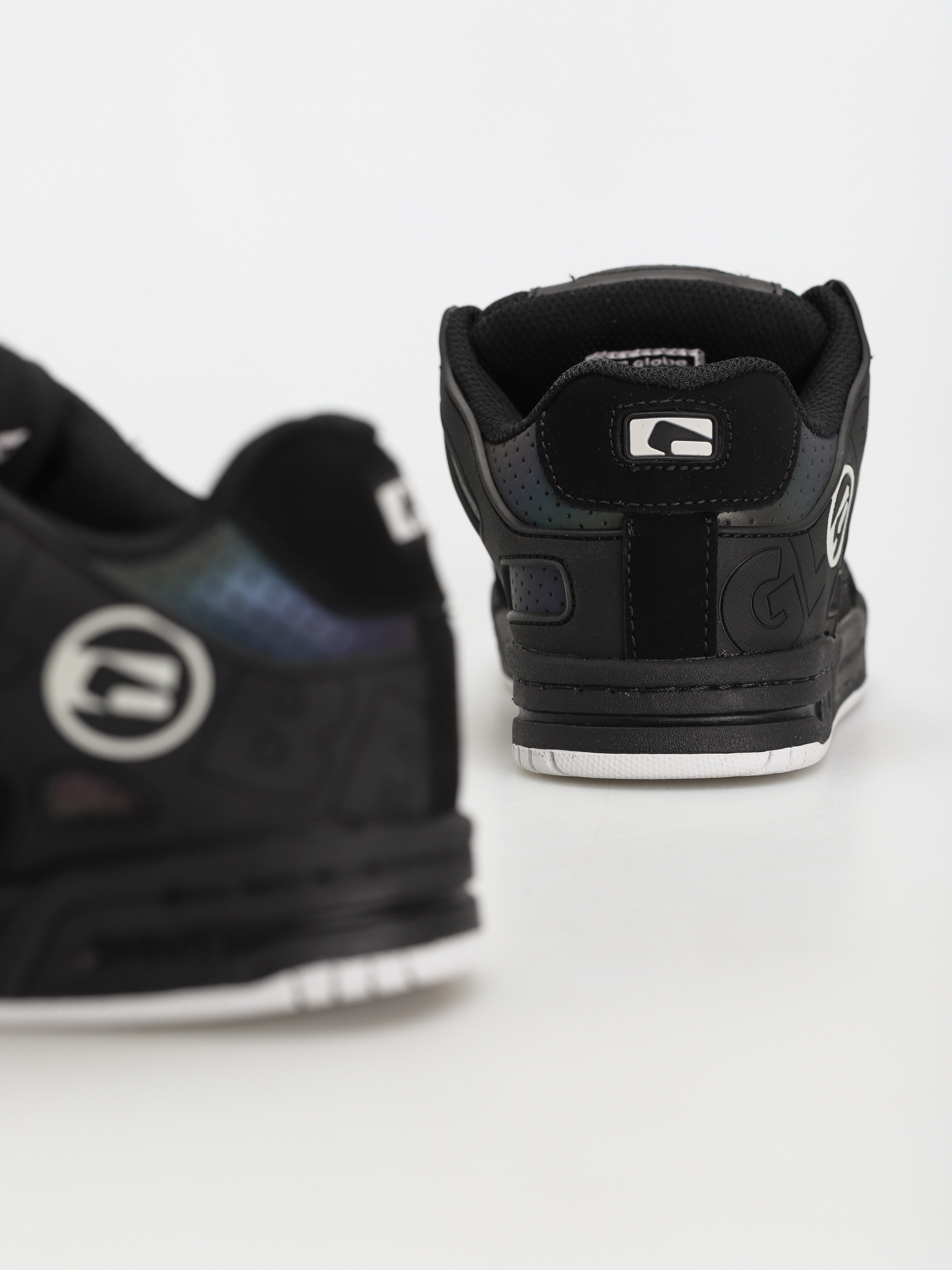 Globe Tilt JR Schuhe (black/oil)