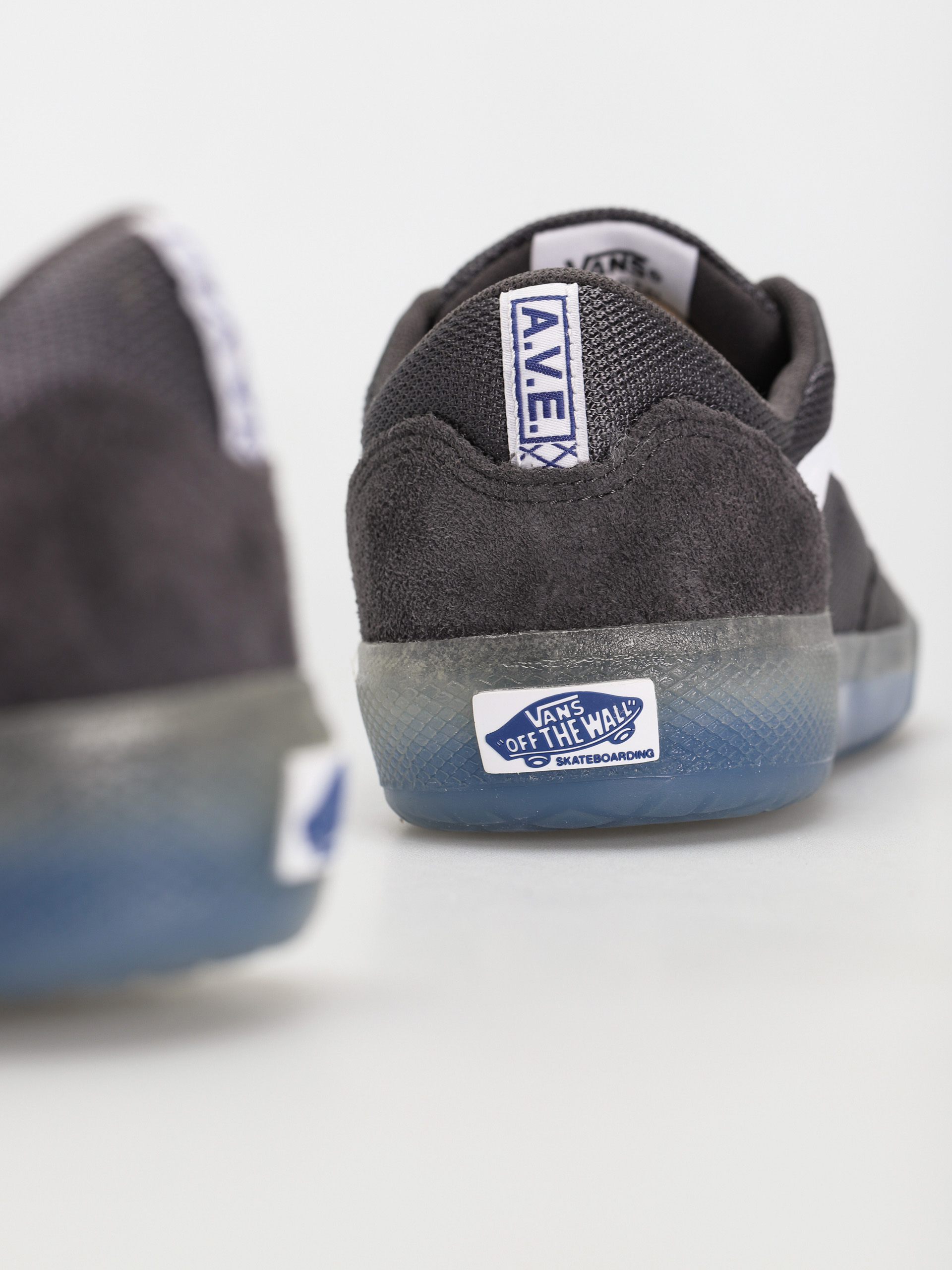 Vans Ave Shoes (asphalt/blue)