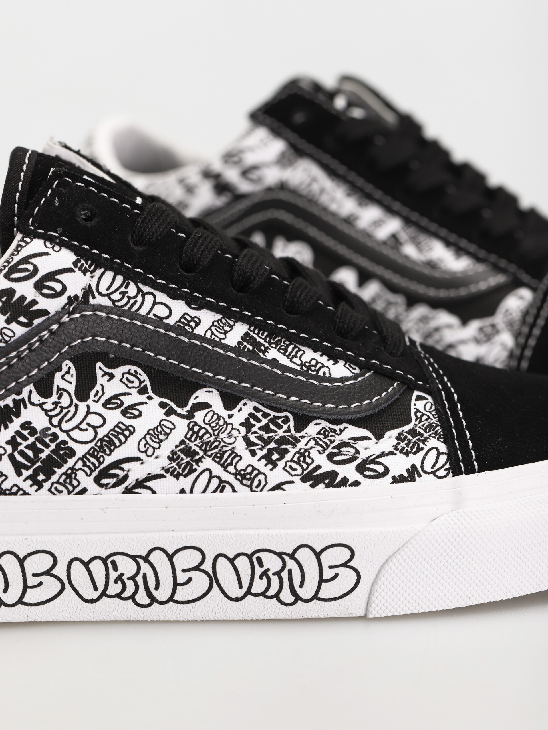 Vans Old Skool Schuhe (graffiti/black/white)