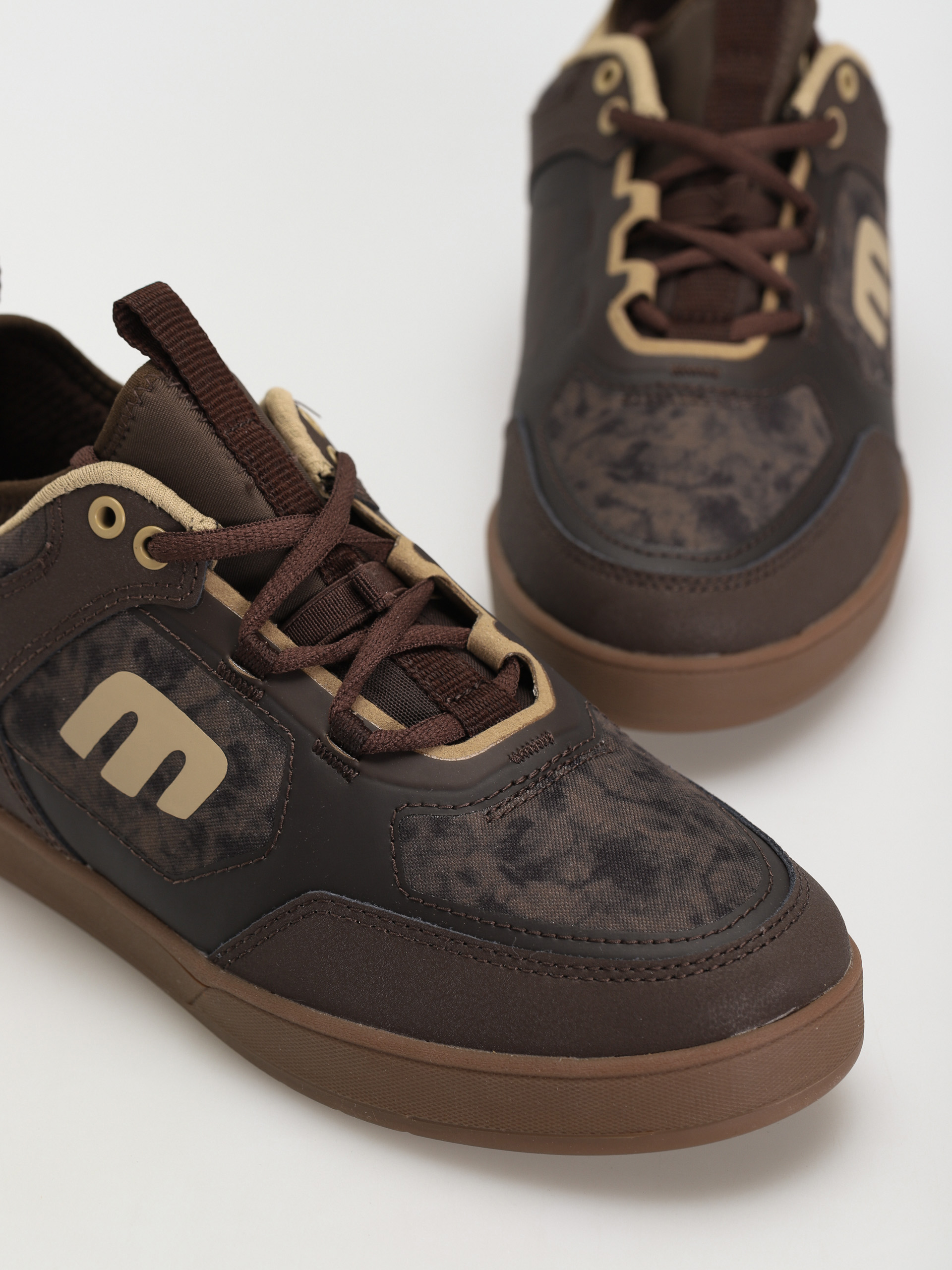 Etnies Camber Pro Shoes (brown/tan/gum)
