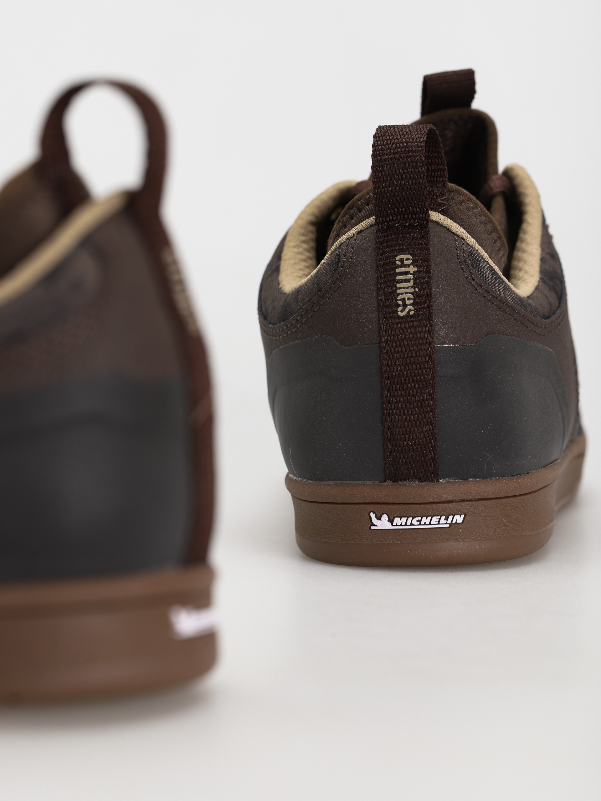 Etnies Camber Pro Shoes (brown/tan/gum)