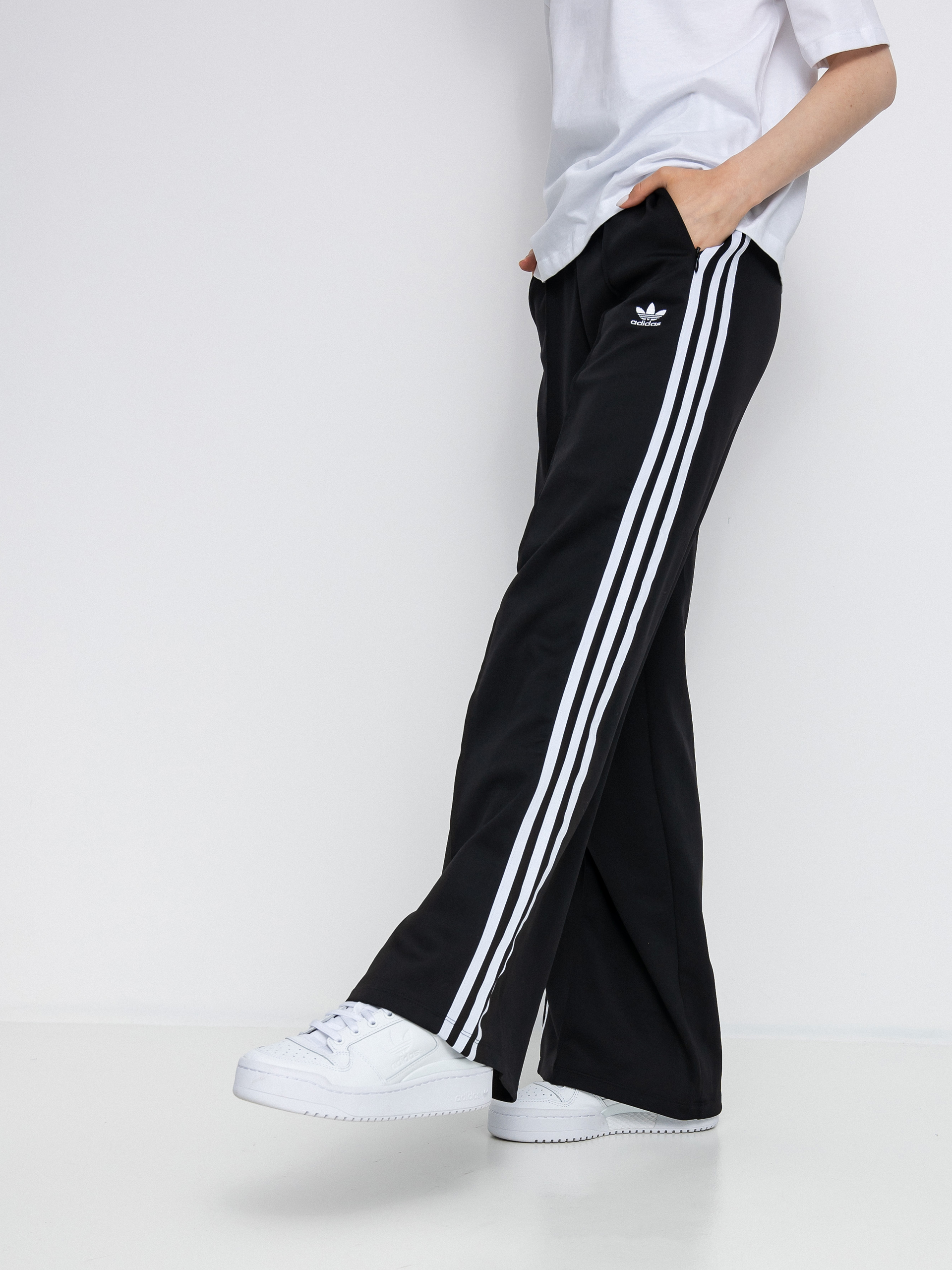 adidas Originals Relaxed Pants Wmn (black)
