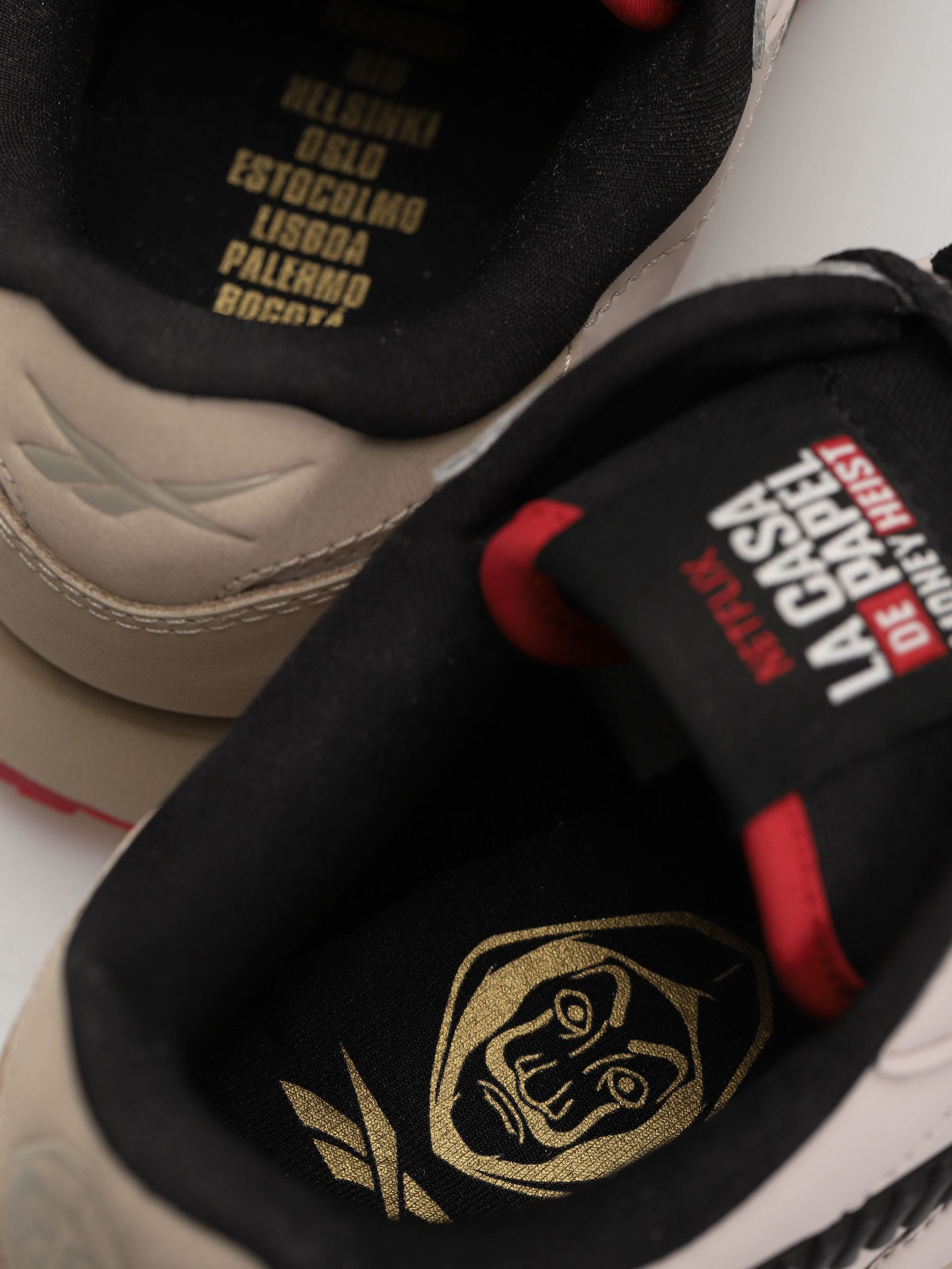 Reebok Classic Leather Schuhe (moowht/pebble/vecred)