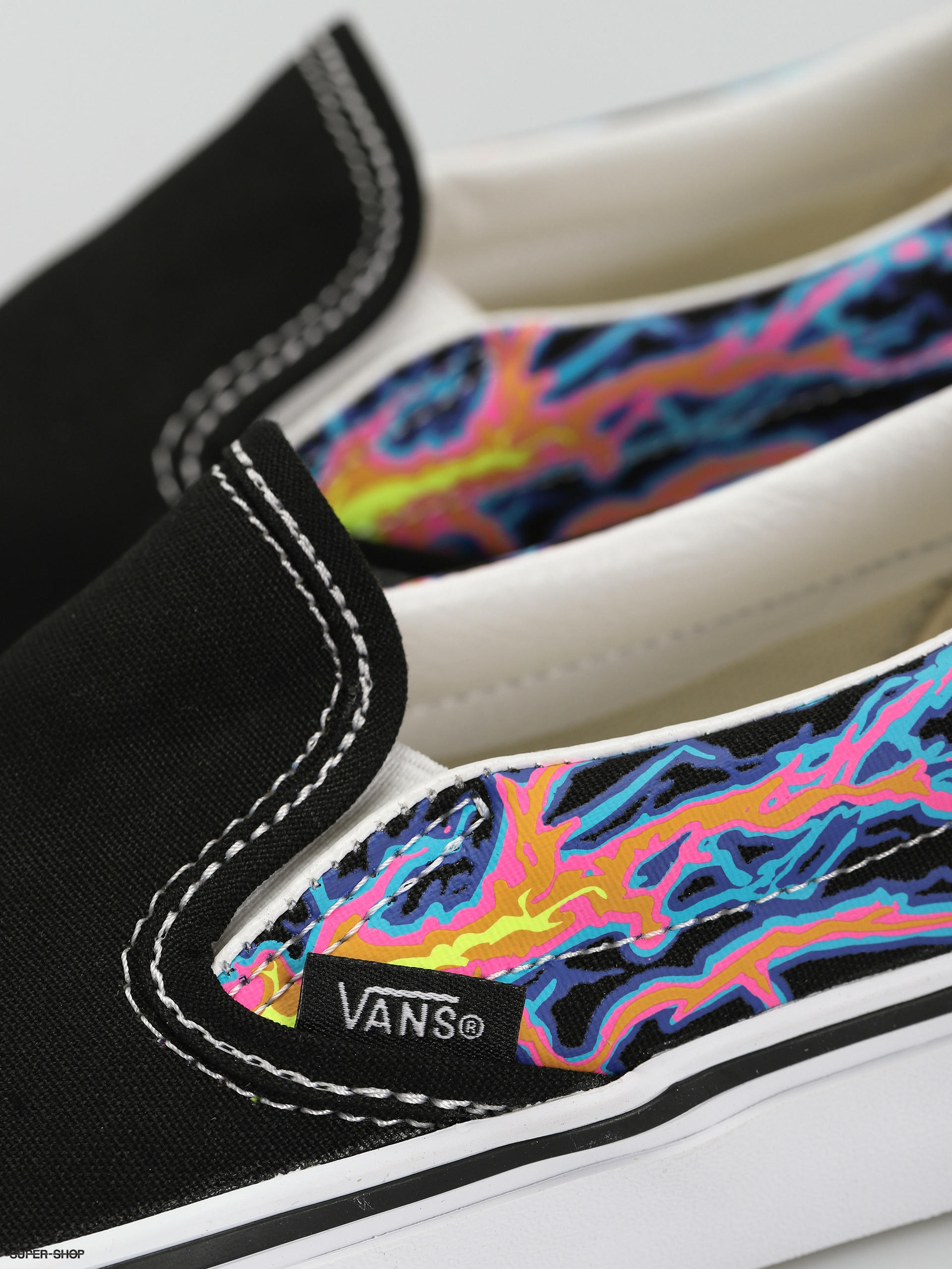 Vans flames sale slip on