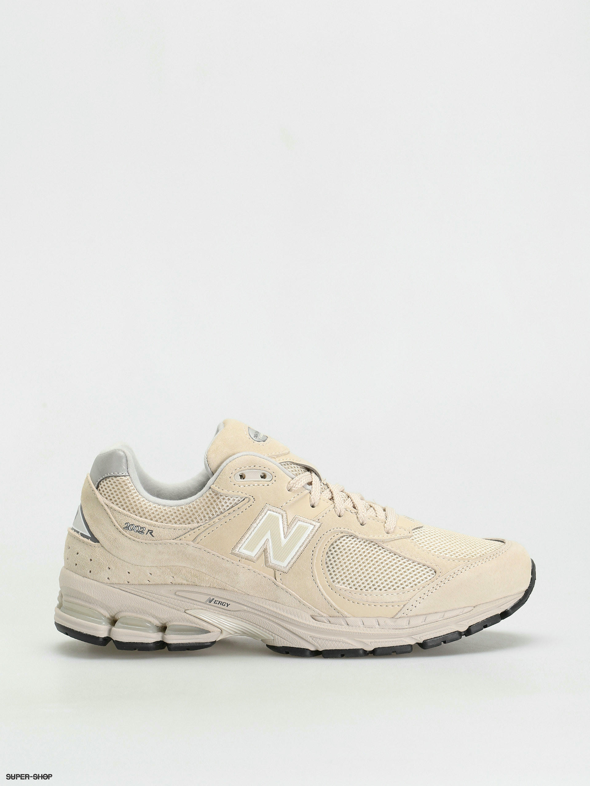 new balance 2002 leather sneakers