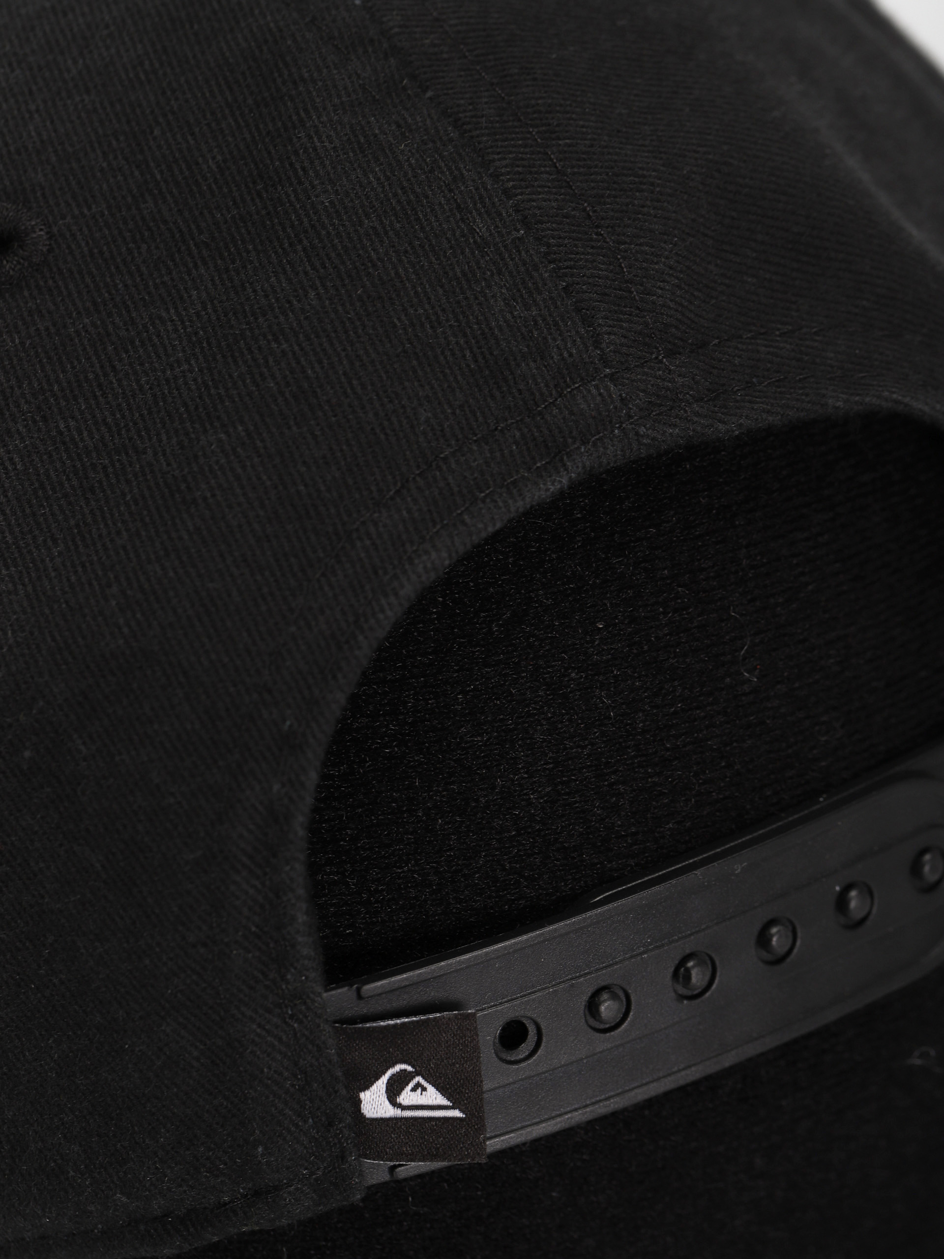 Quiksilver X Stranger Things Upside Down 5 Panel Cap (black)