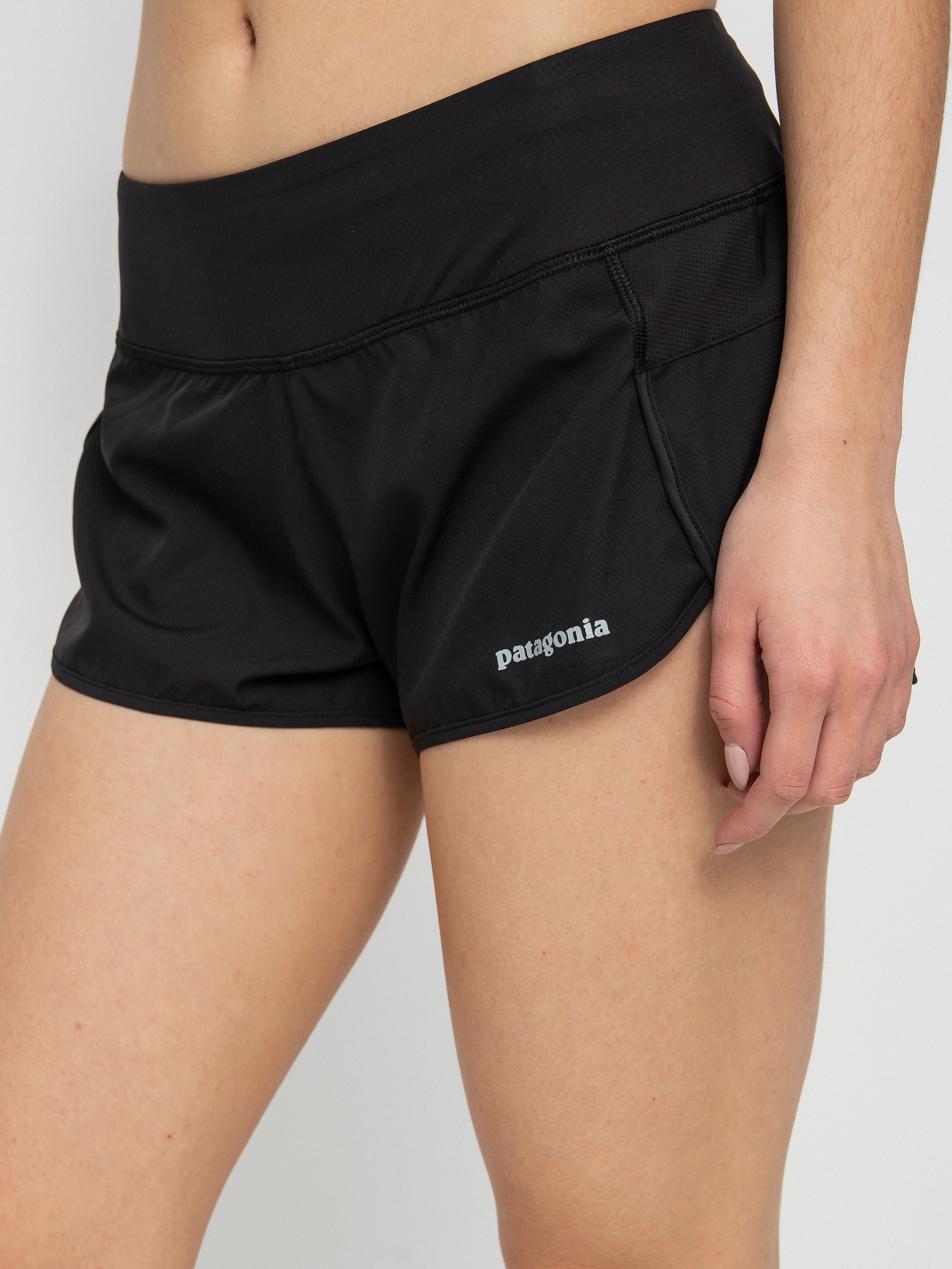 Patagonia Strider 3 1/2 in Shorts Wmn (black)