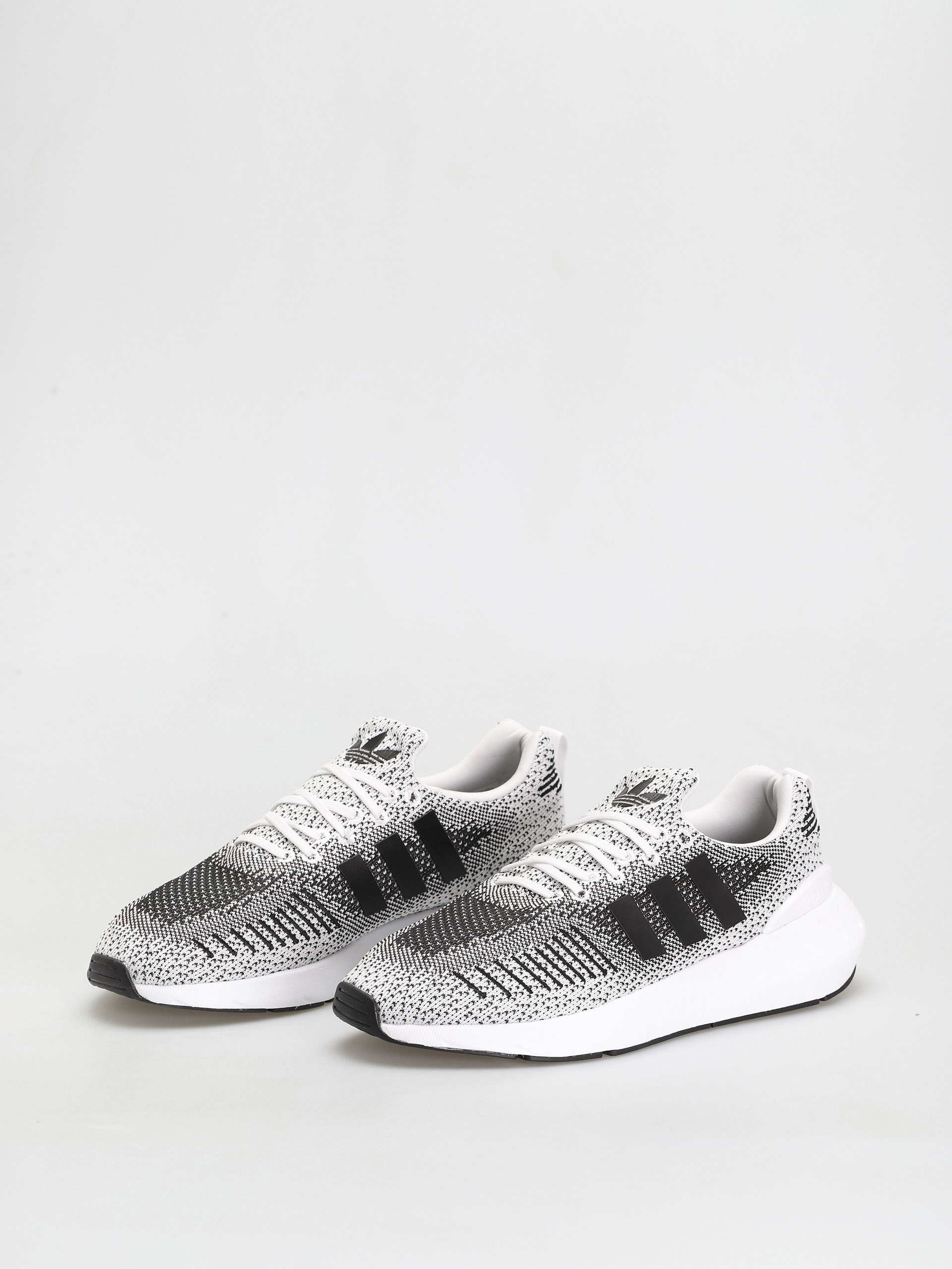 adidas Originals Swift Run 22 Shoes (ftwwht/ftwwht/cblack)