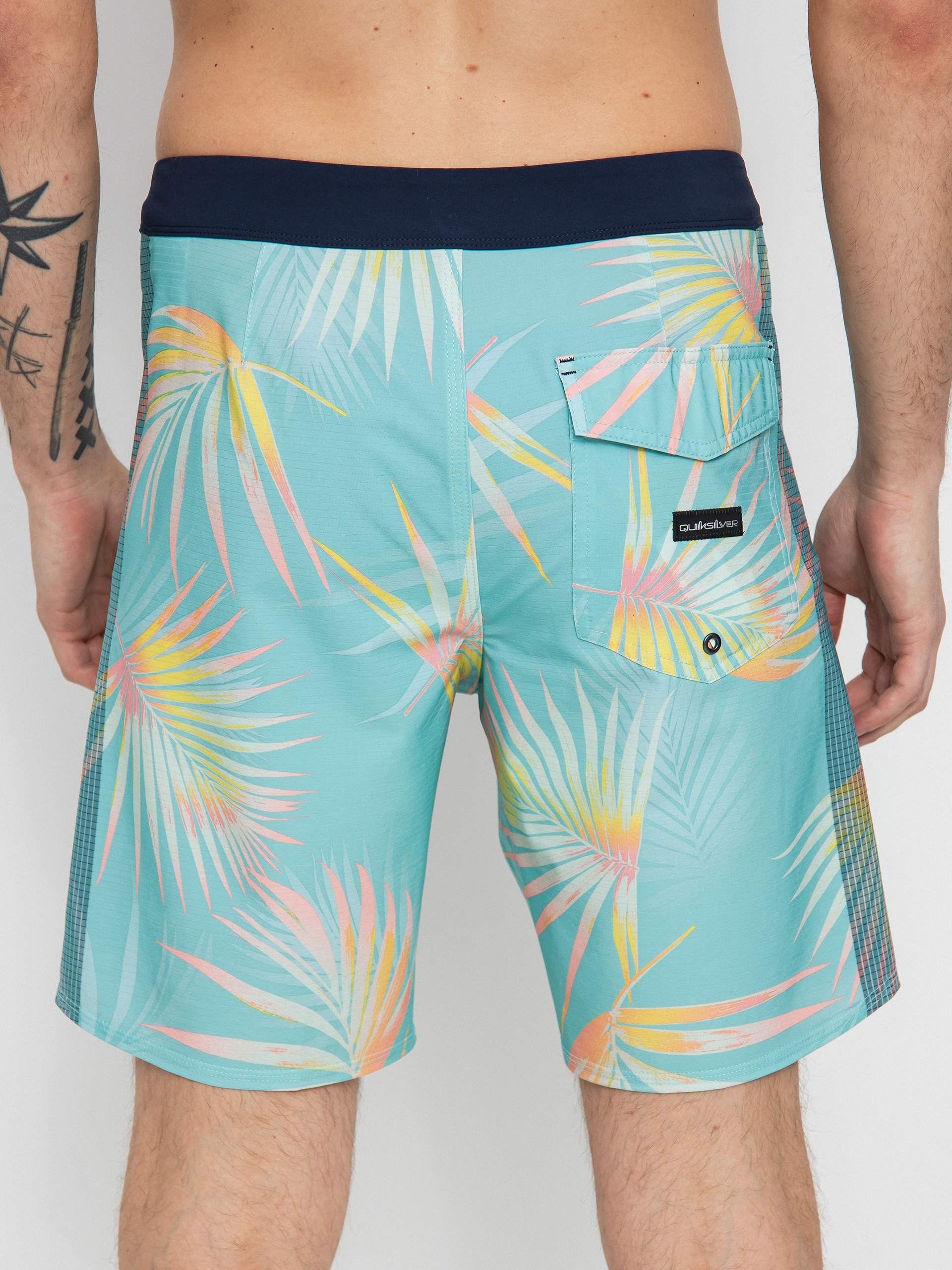 Quiksilver Highlite Arch Boardshorts (angel blue)