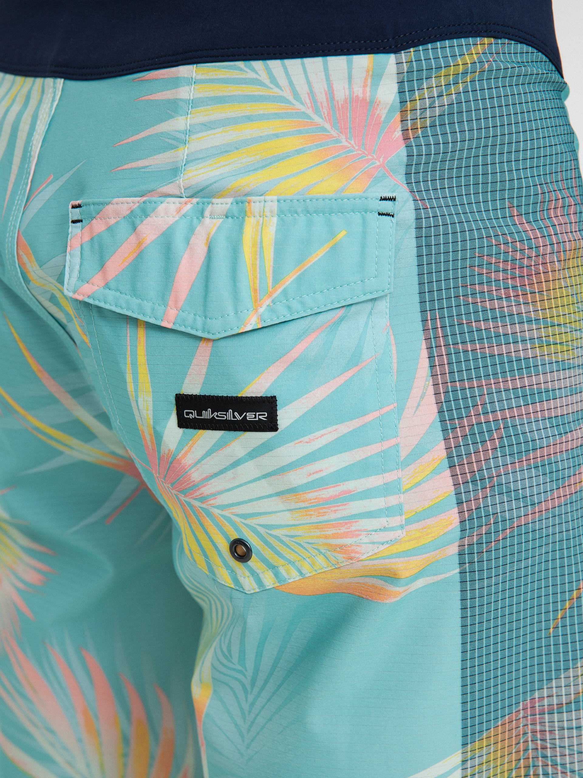Quiksilver Highlite Arch Boardshorts (angel blue)