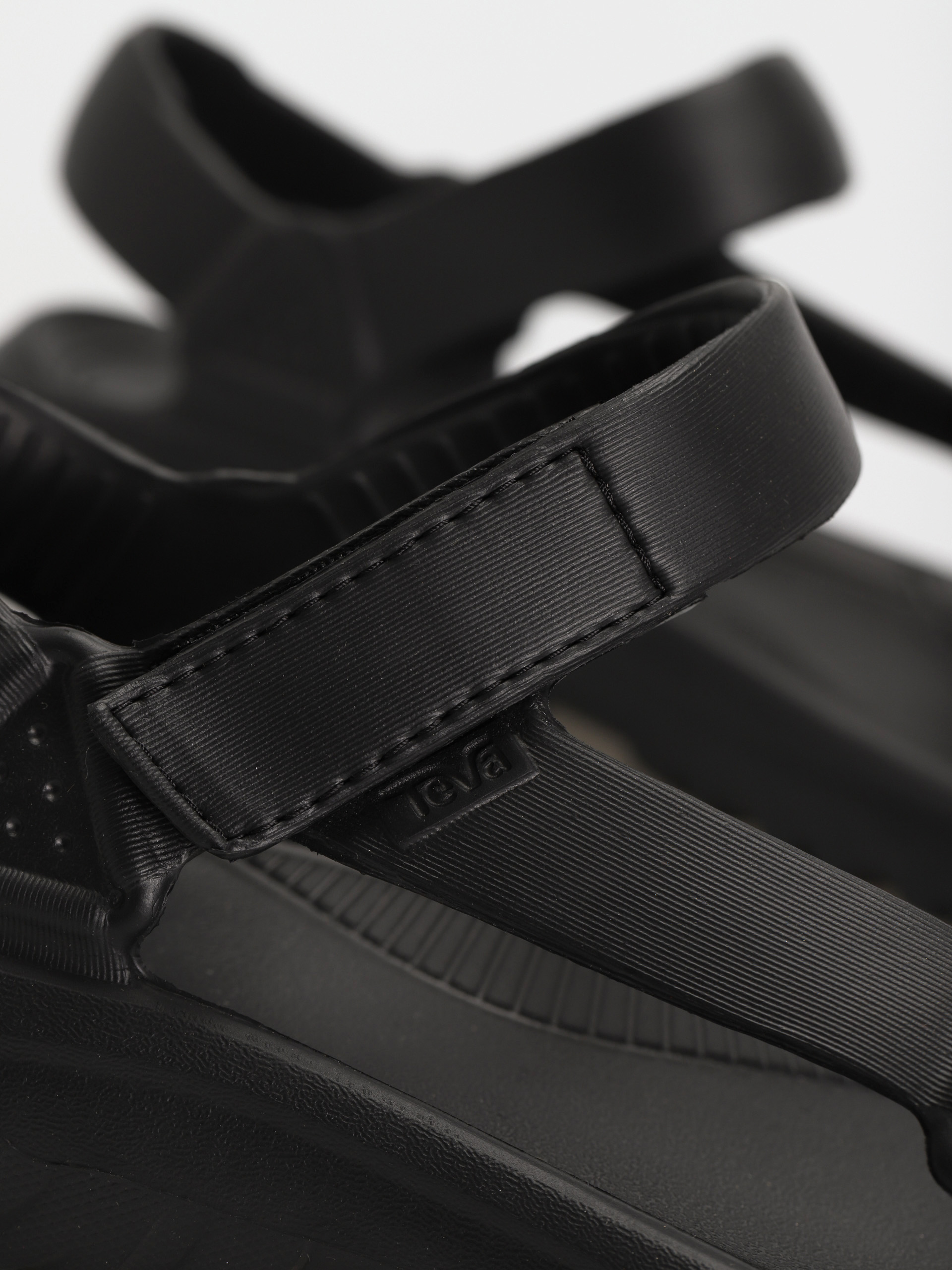 Teva Hurricane Drift Sandals (black)