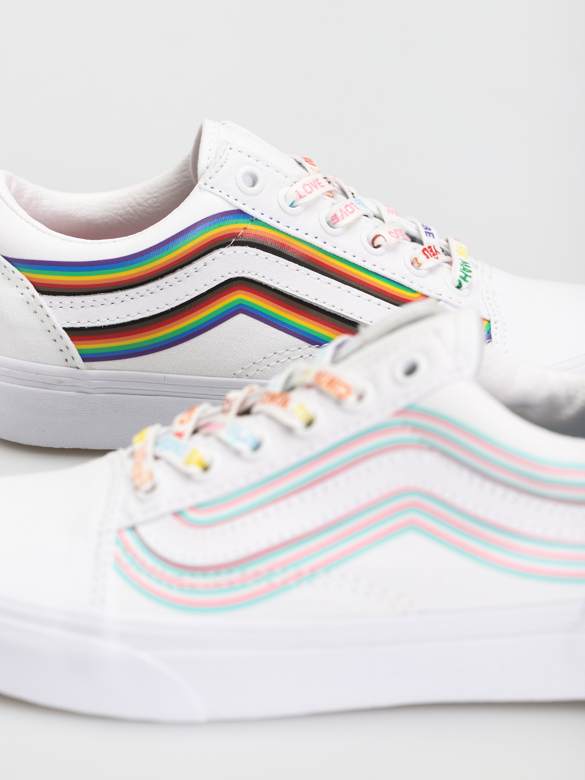 Vans Old Skool Shoes (pride/white/true white)