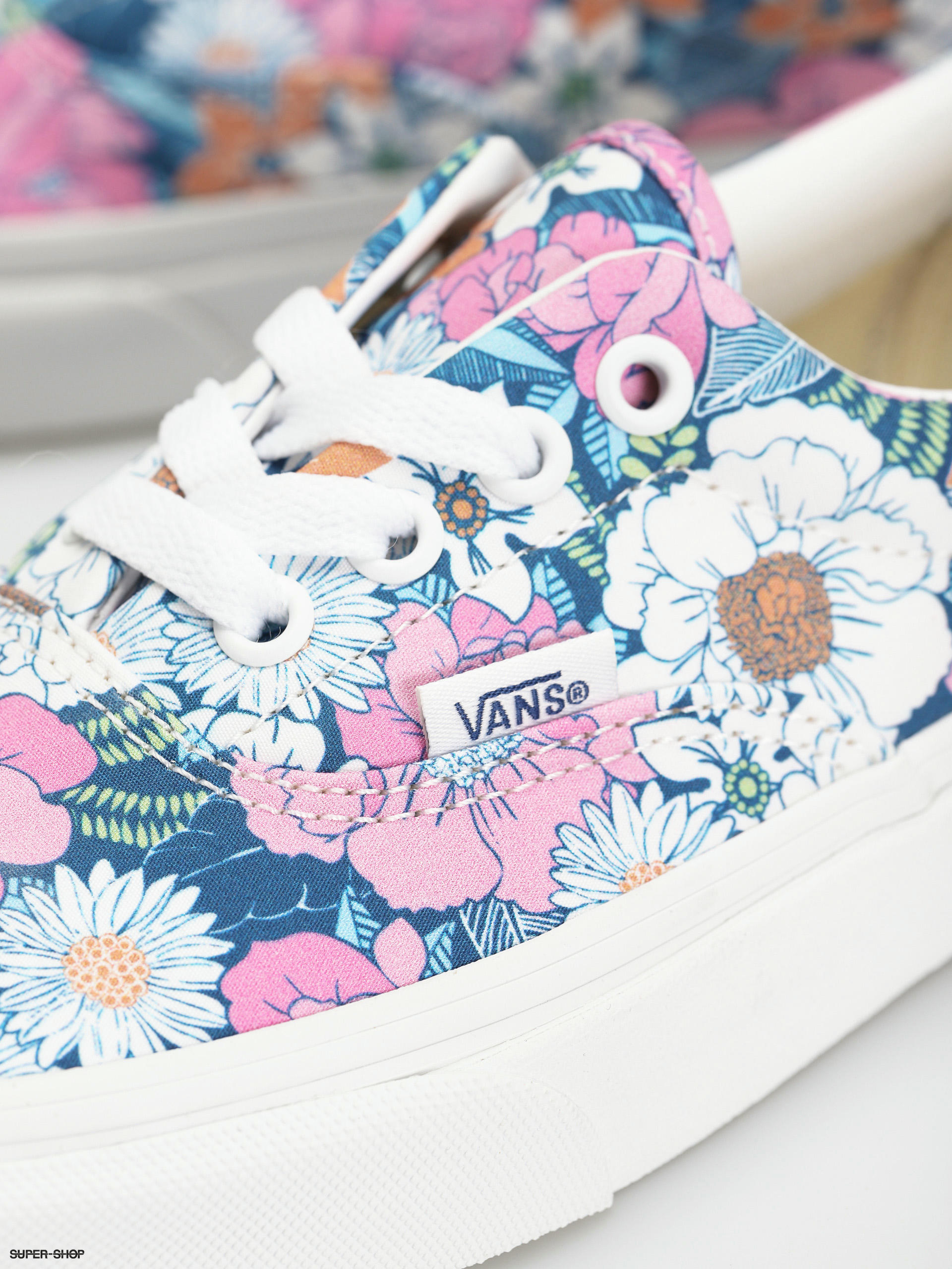 vans era sneakers