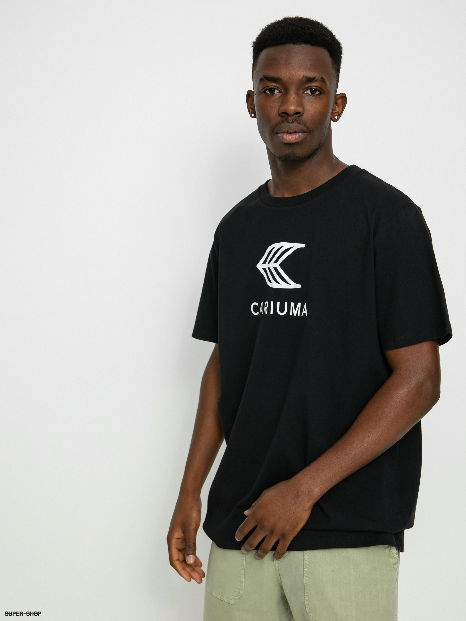 Cariuma Logo T-shirt (black)