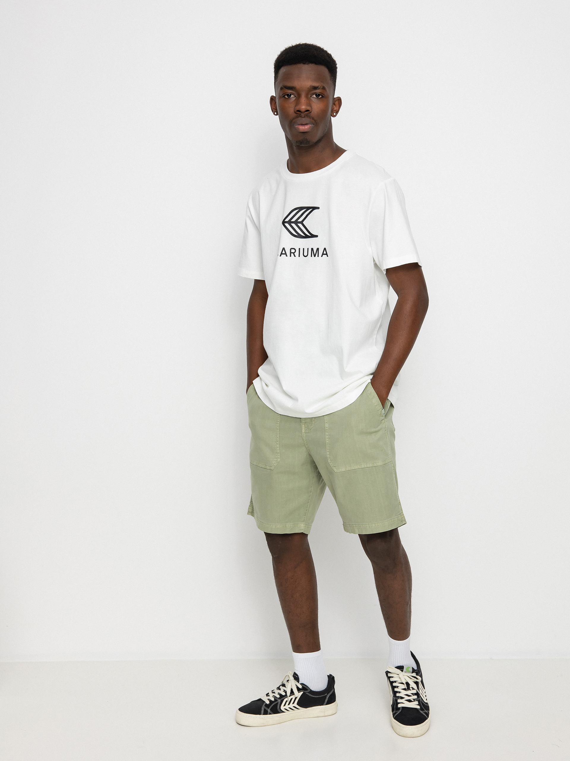 Cariuma Logo T-shirt (white)