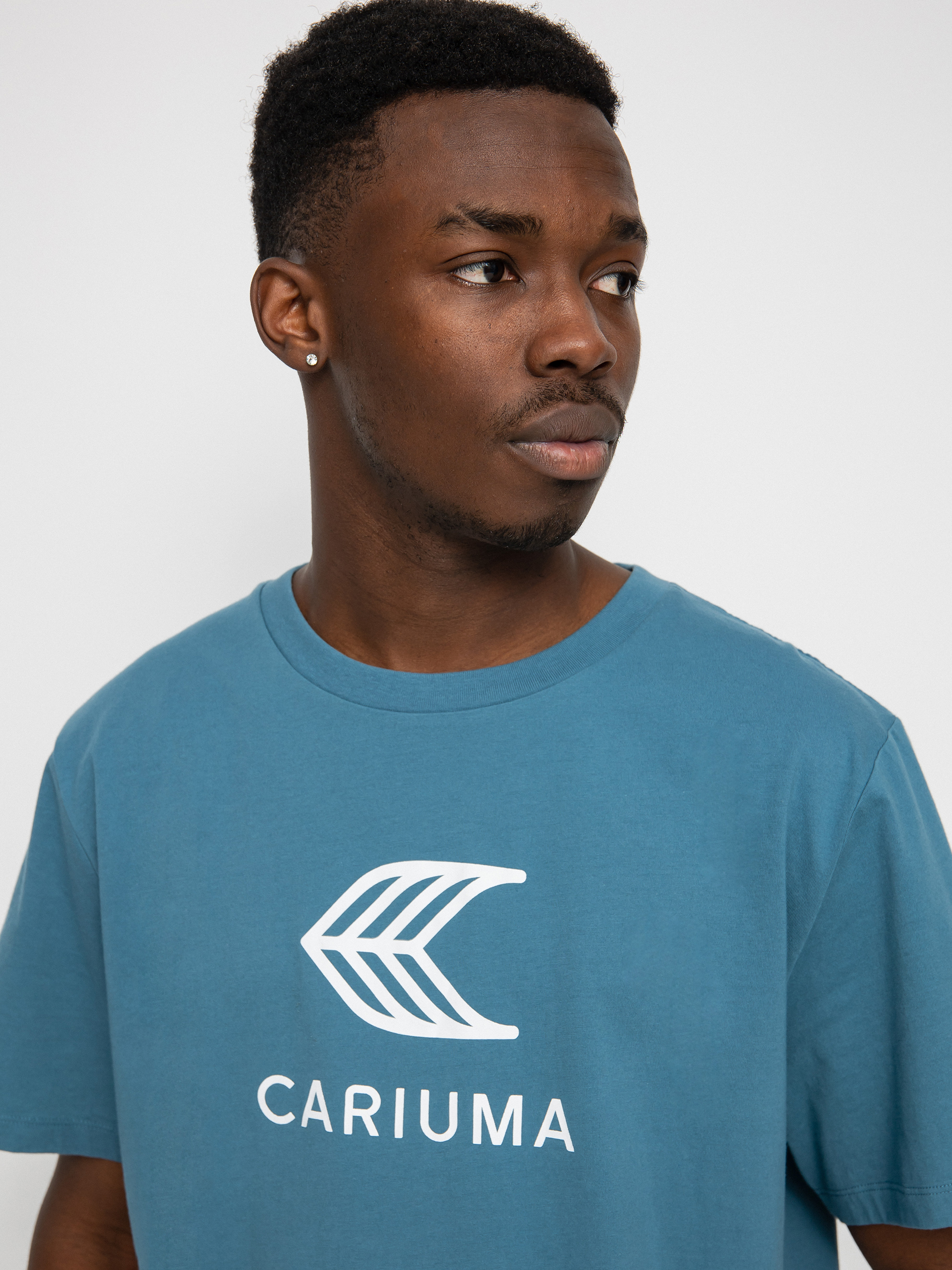 Cariuma Logo T-Shirt (blue)