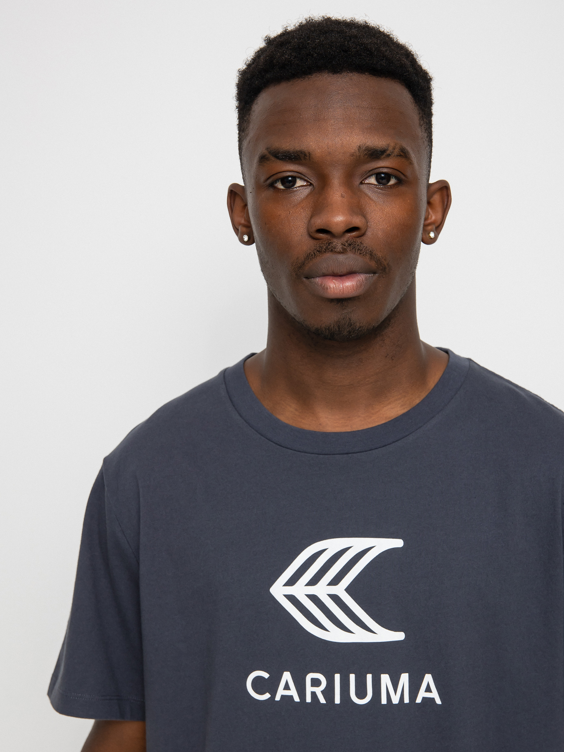 Cariuma Logo T-shirt (dark grey)