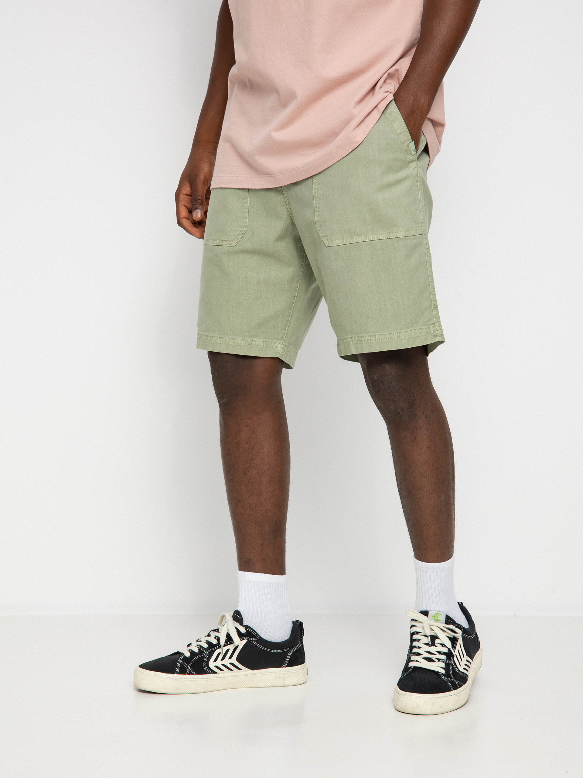 Quiksilver Natural Dye Fatigue Shorts (four leaf clover)