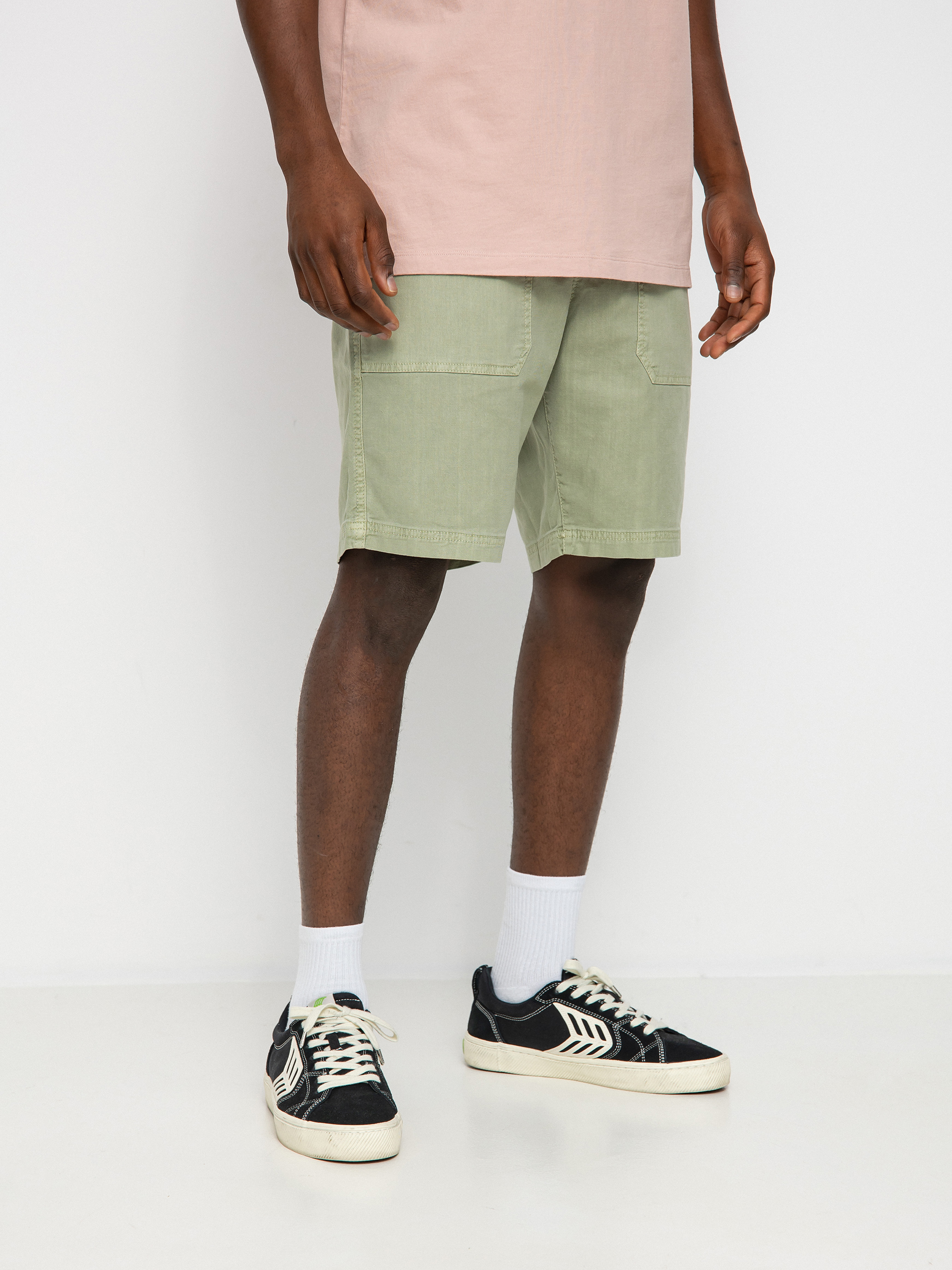 Quiksilver Natural Dye Fatigue Shorts (four leaf clover)